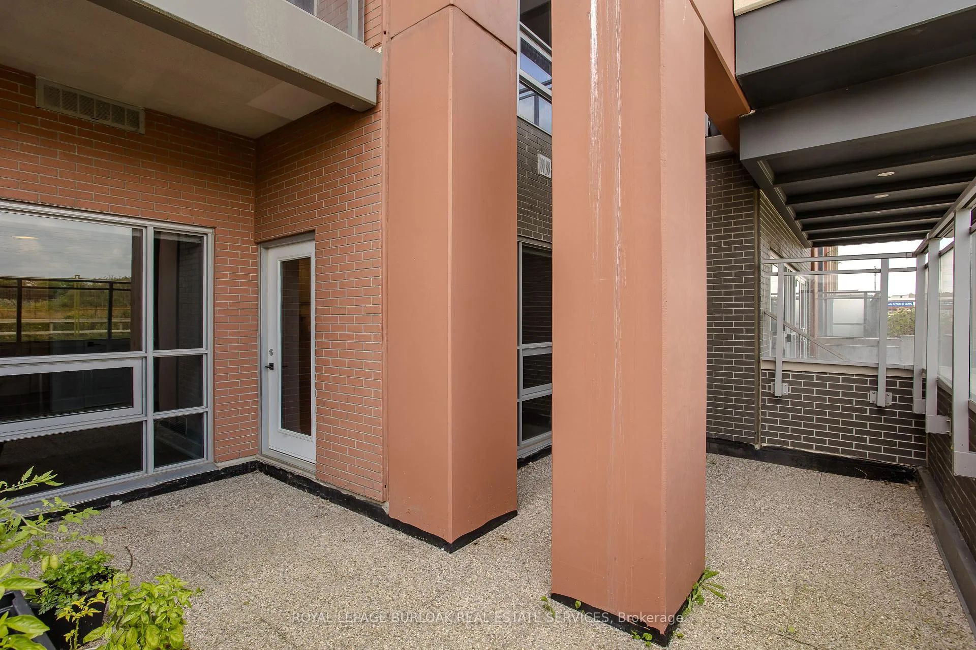 Photo 25 of Unit 117, 4040 Upper Middle Road, Burlington, Tansley — HOMEH