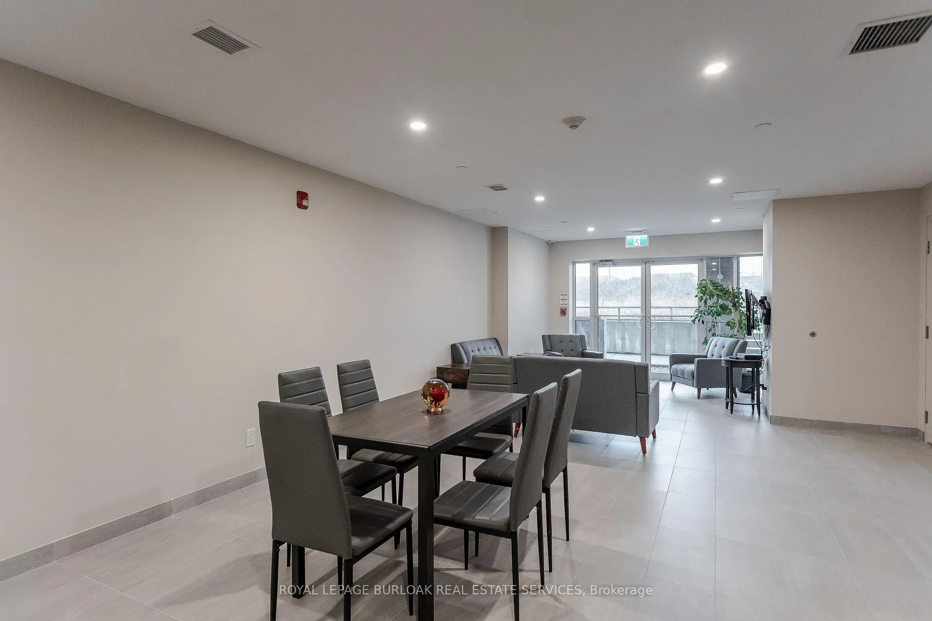 Photo 42 of Unit 117, 4040 Upper Middle Road, Burlington, Tansley — HOMEH