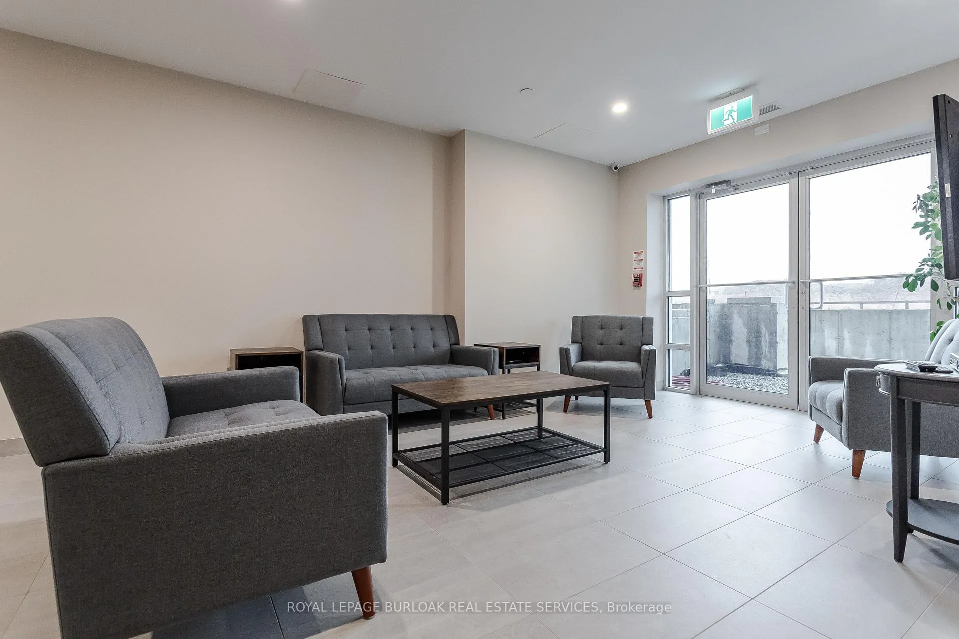 Photo 44 of Unit 117, 4040 Upper Middle Road, Burlington, Tansley — HOMEH