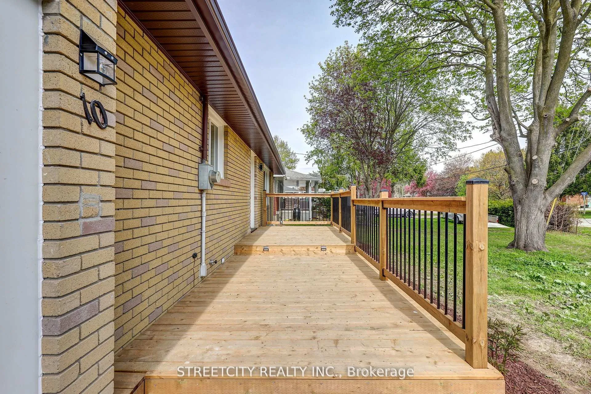 Photo 2 of 10 Vineden Drive, Central Elgin, Lynhurst — HOMEH