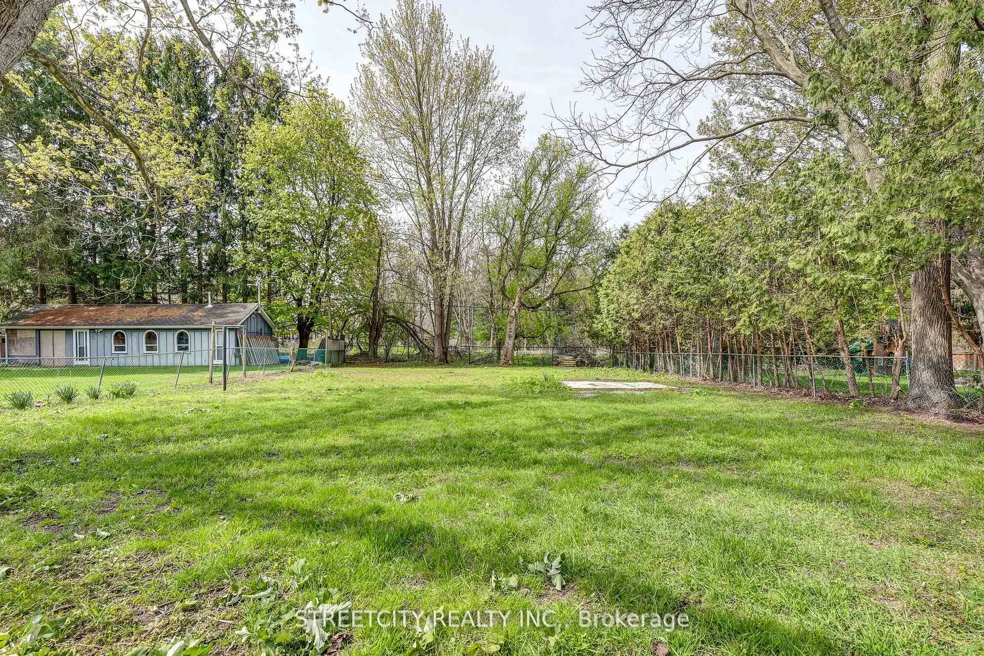 Photo 3 of 10 Vineden Drive, Central Elgin, Lynhurst — HOMEH