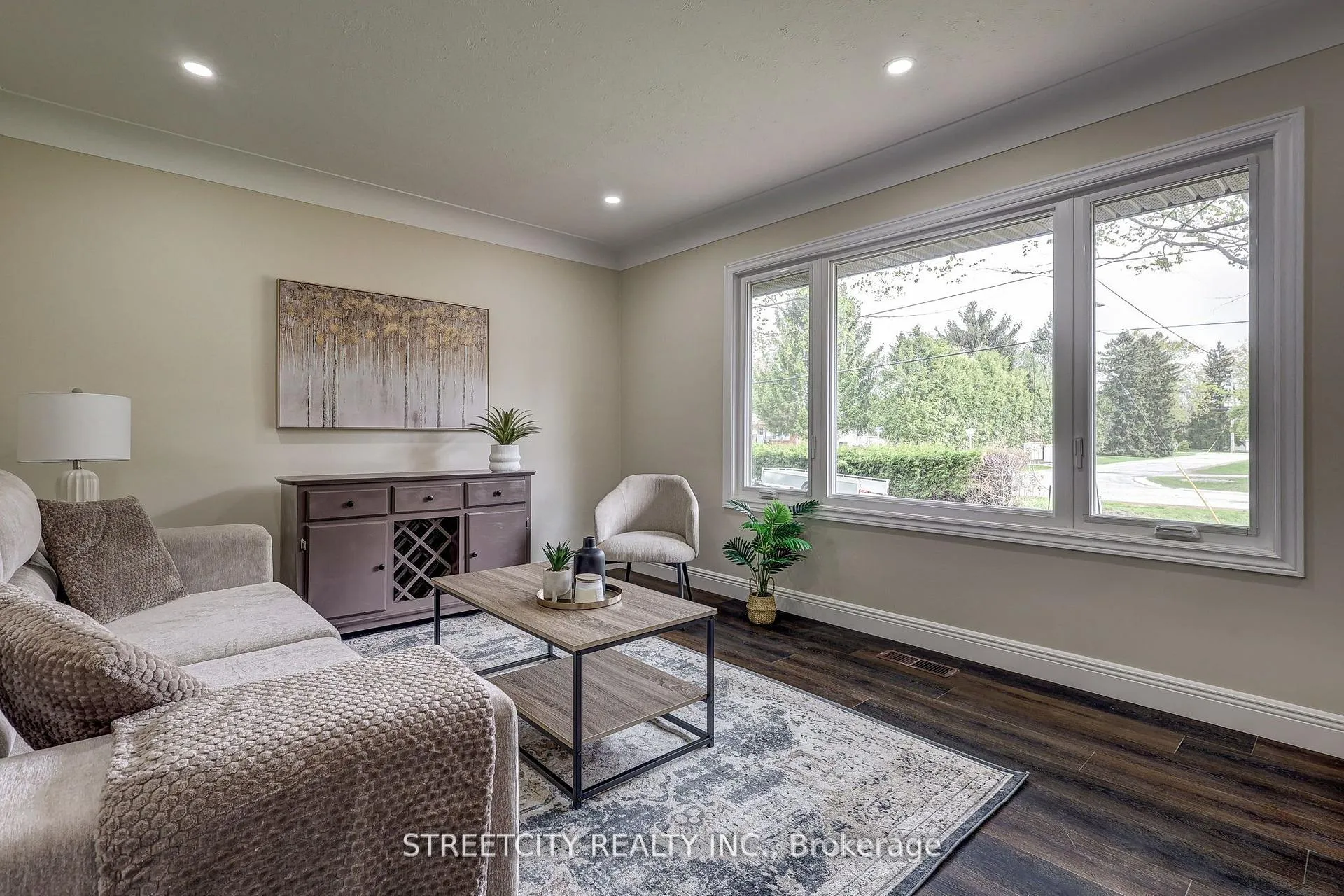 Photo 5 of 10 Vineden Drive, Central Elgin, Lynhurst — HOMEH