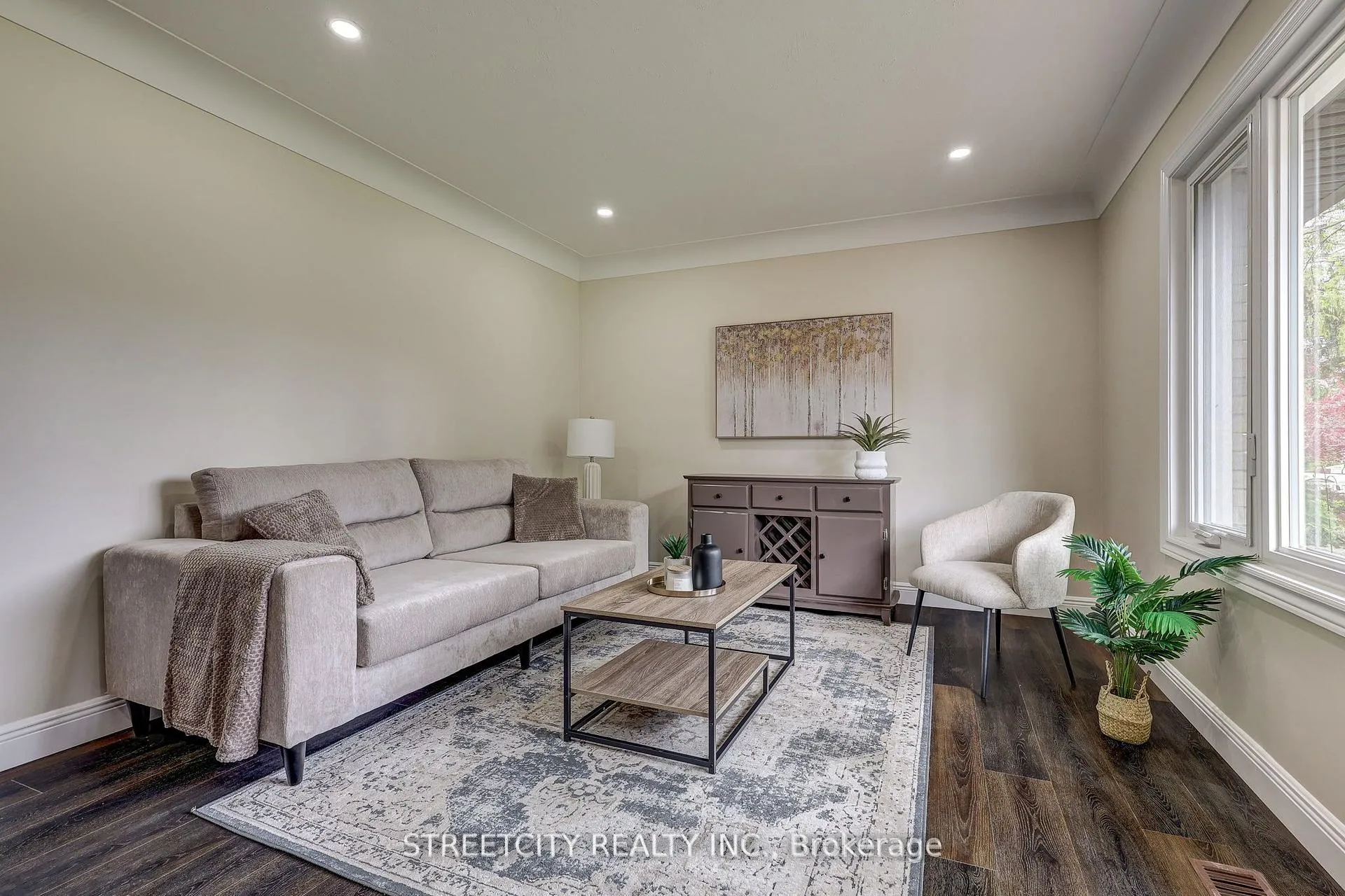 Photo 7 of 10 Vineden Drive, Central Elgin, Lynhurst — HOMEH