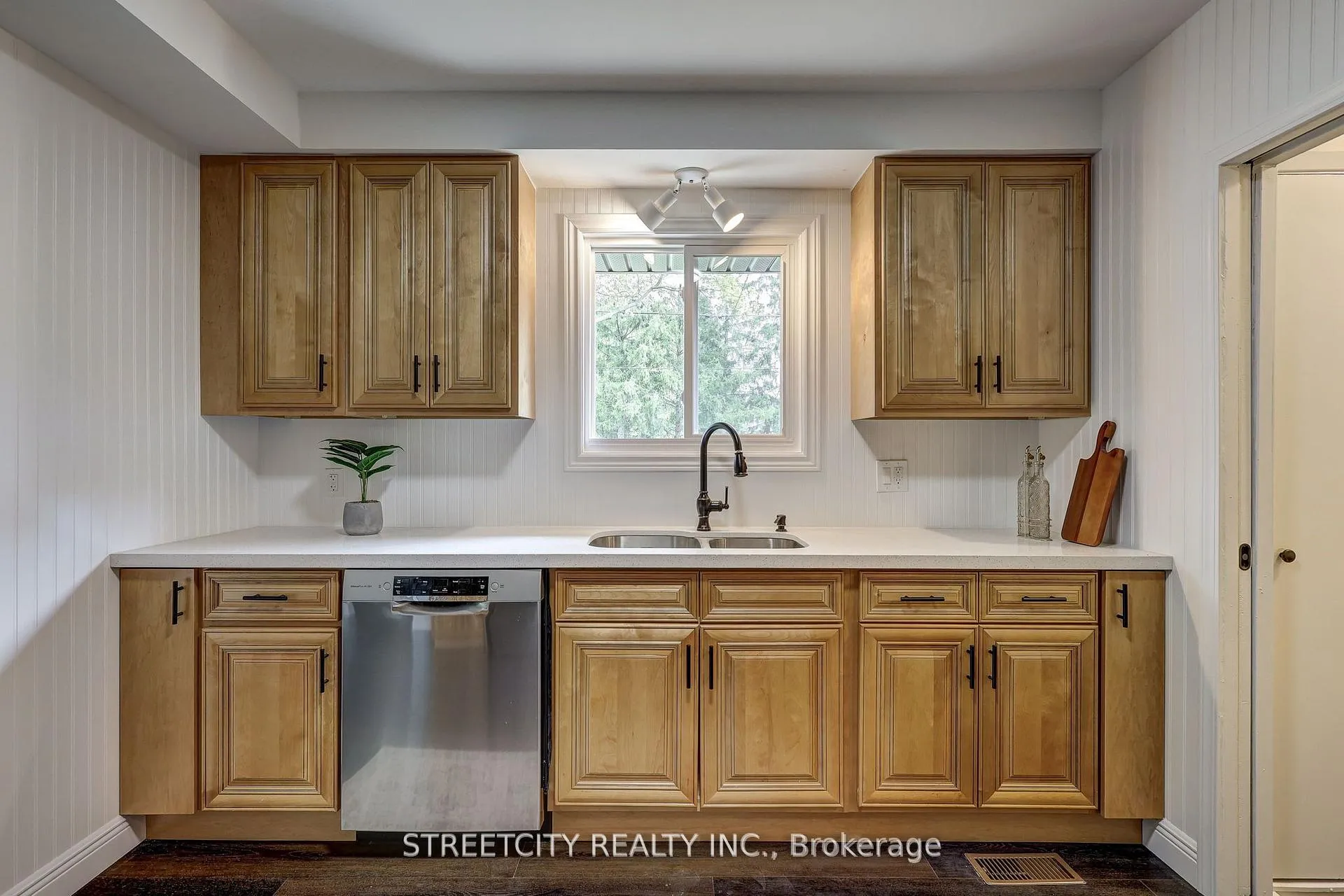 Photo 12 of 10 Vineden Drive, Central Elgin, Lynhurst — HOMEH