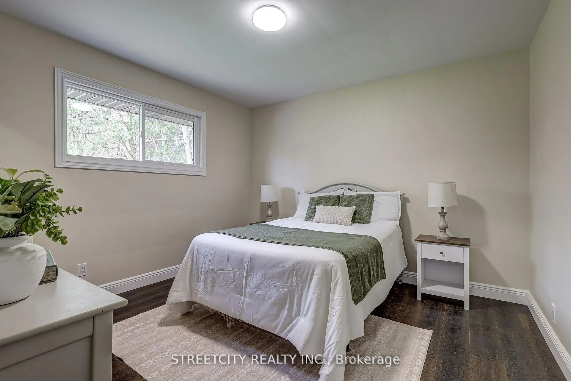 Photo 17 of 10 Vineden Drive, Central Elgin, Lynhurst — HOMEH