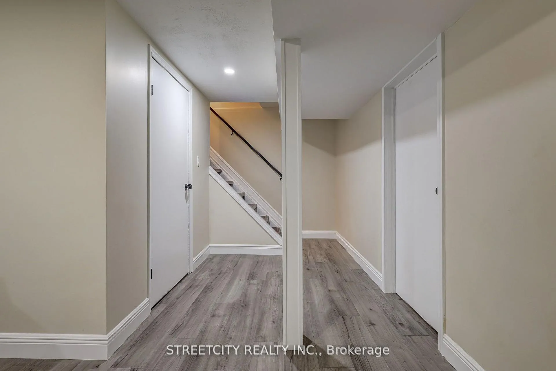 Photo 24 of 10 Vineden Drive, Central Elgin, Lynhurst — HOMEH