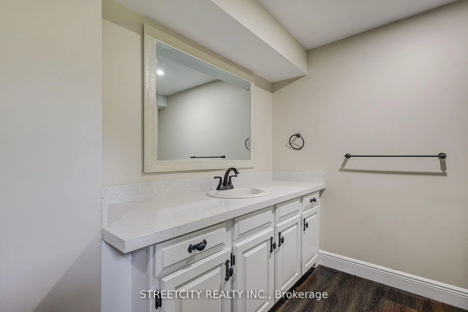 Photo 35 of 10 Vineden Drive, Central Elgin, Lynhurst — HOMEH
