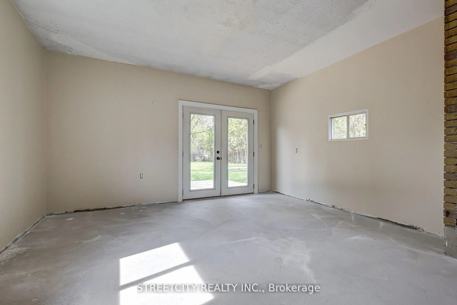 Photo 37 of 10 Vineden Drive, Central Elgin, Lynhurst — HOMEH