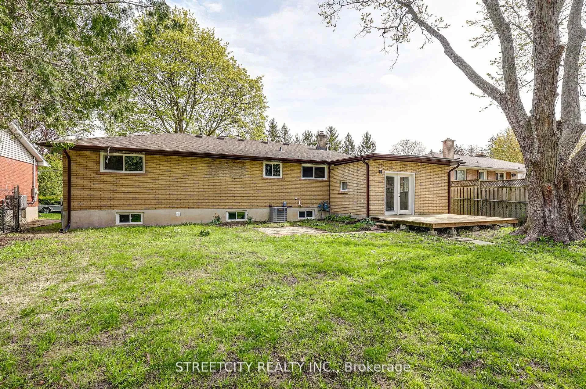 Photo 46 of 10 Vineden Drive, Central Elgin, Lynhurst — HOMEH