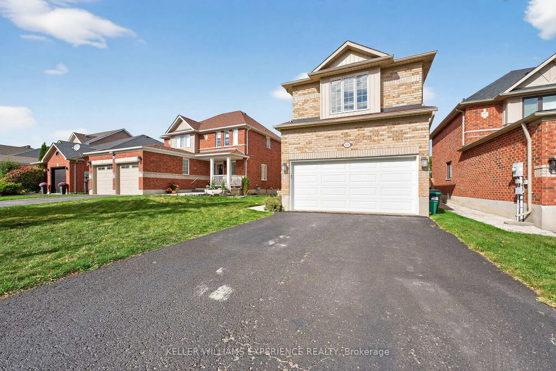 Photo 3 of 124 Tunbridge Road, Barrie, Georgian Drive — HOMEH