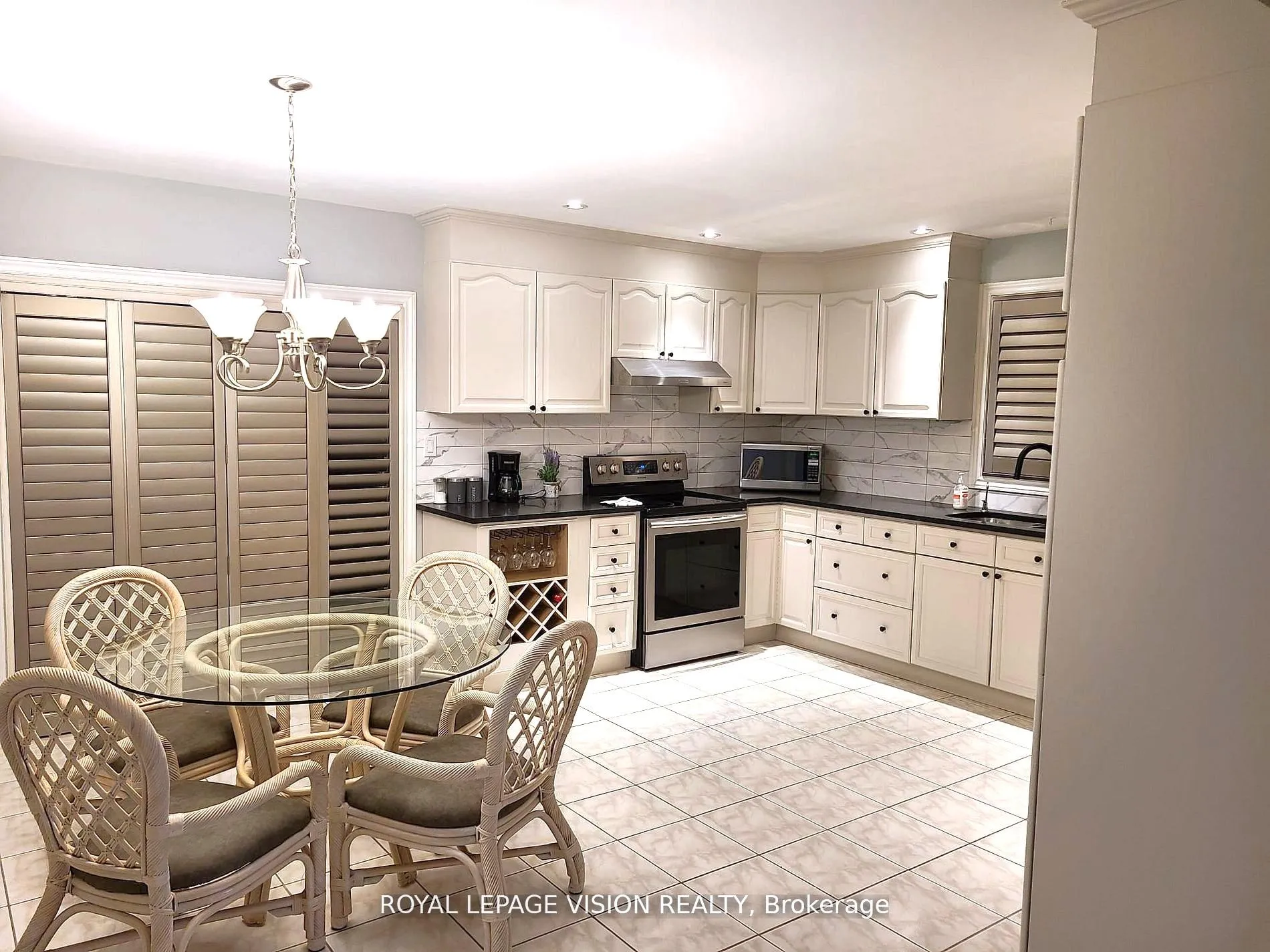 Photo 22 of Unit Main, 8001 Woodsview Crescent, Niagara Falls, Ascot — HOMEH