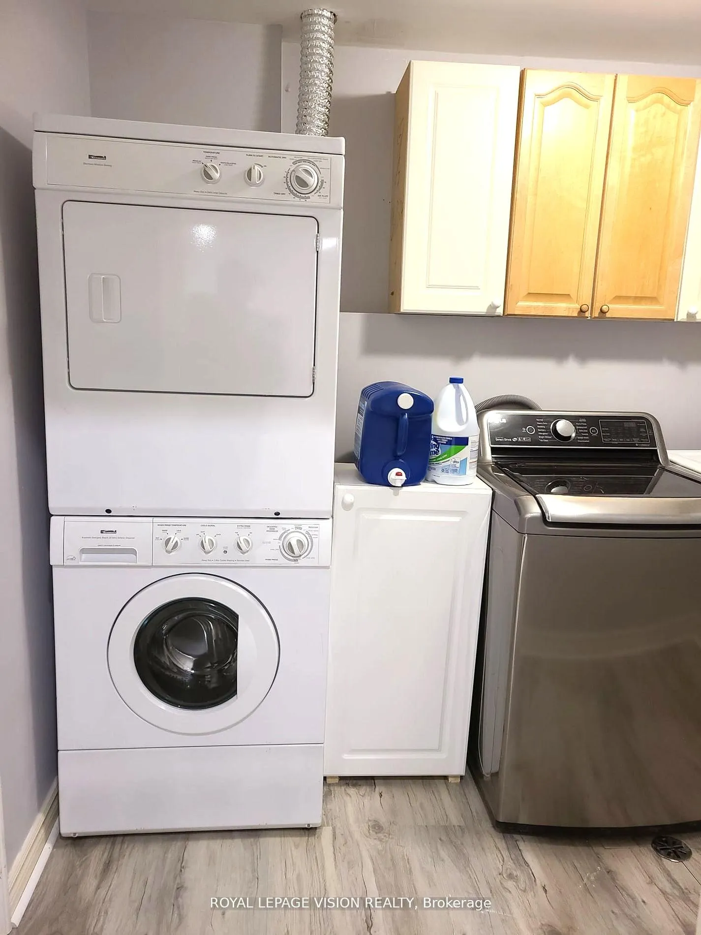 Photo 26 of Unit Main, 8001 Woodsview Crescent, Niagara Falls, Ascot — HOMEH