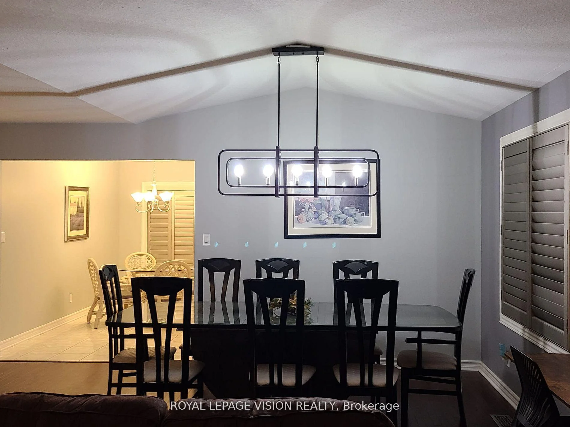 Photo 4 of Unit Main, 8001 Woodsview Crescent, Niagara Falls, Ascot — HOMEH