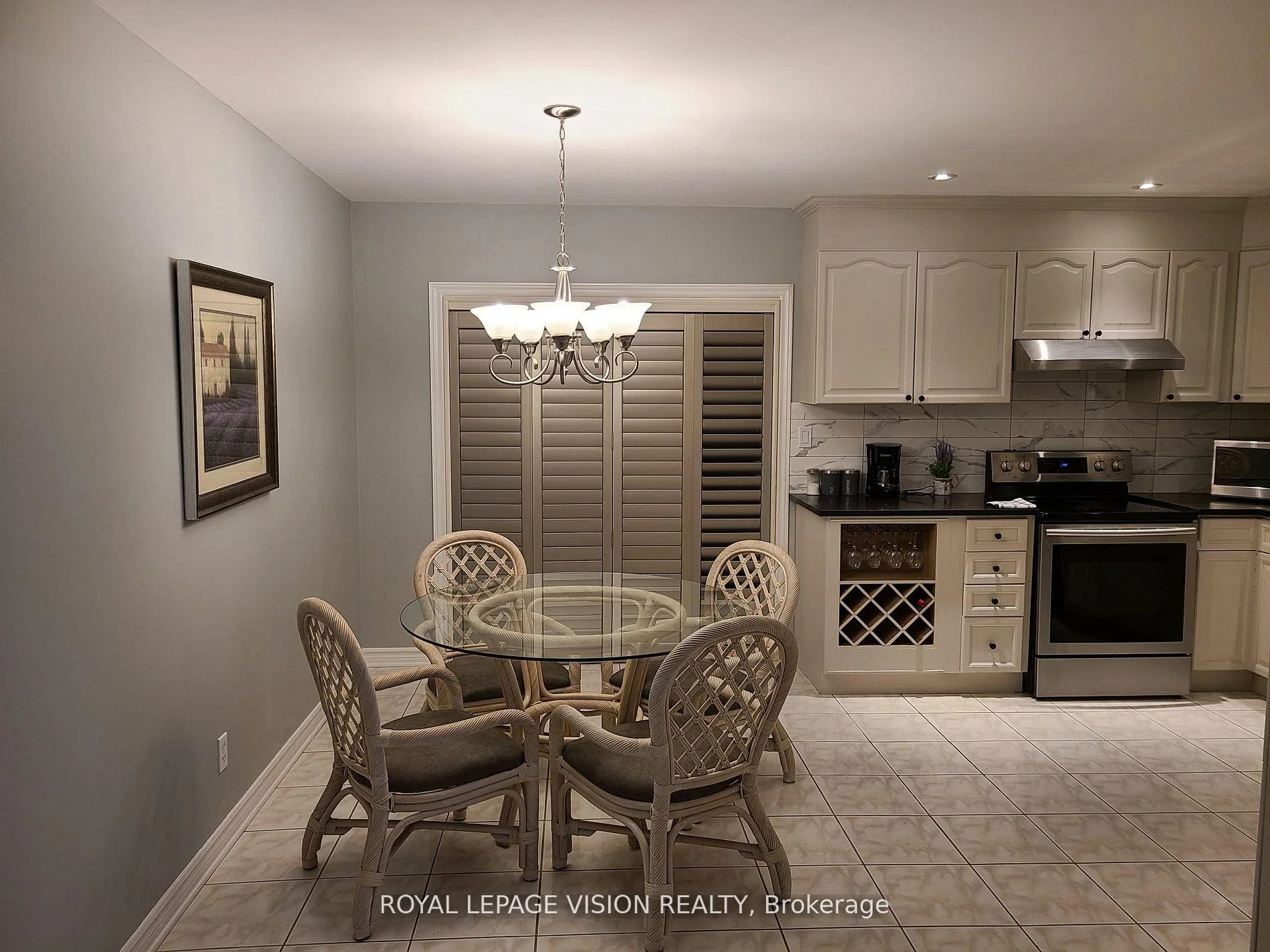 Photo 7 of Unit Main, 8001 Woodsview Crescent, Niagara Falls, Ascot — HOMEH