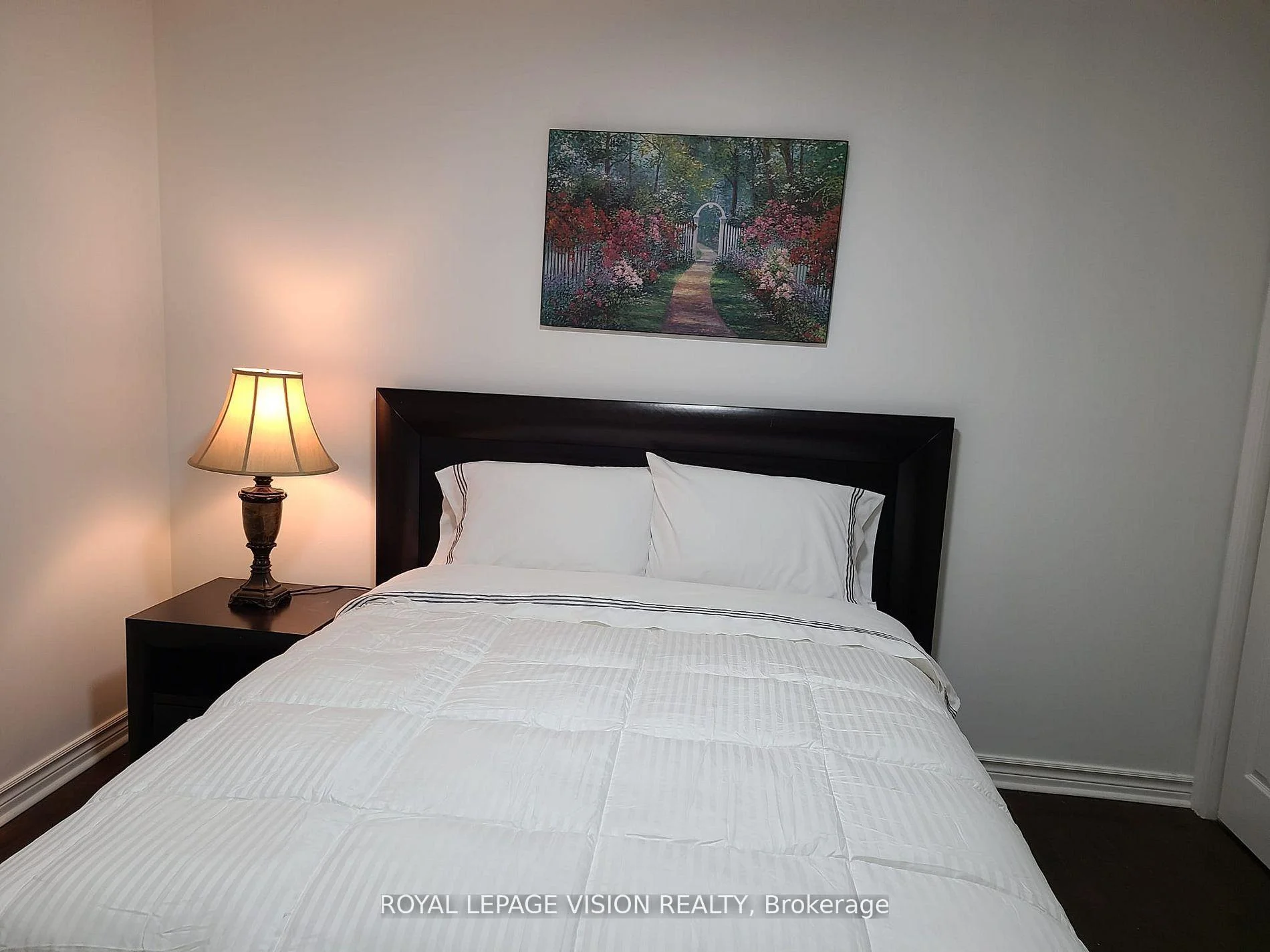 Photo 9 of Unit Main, 8001 Woodsview Crescent, Niagara Falls, Ascot — HOMEH