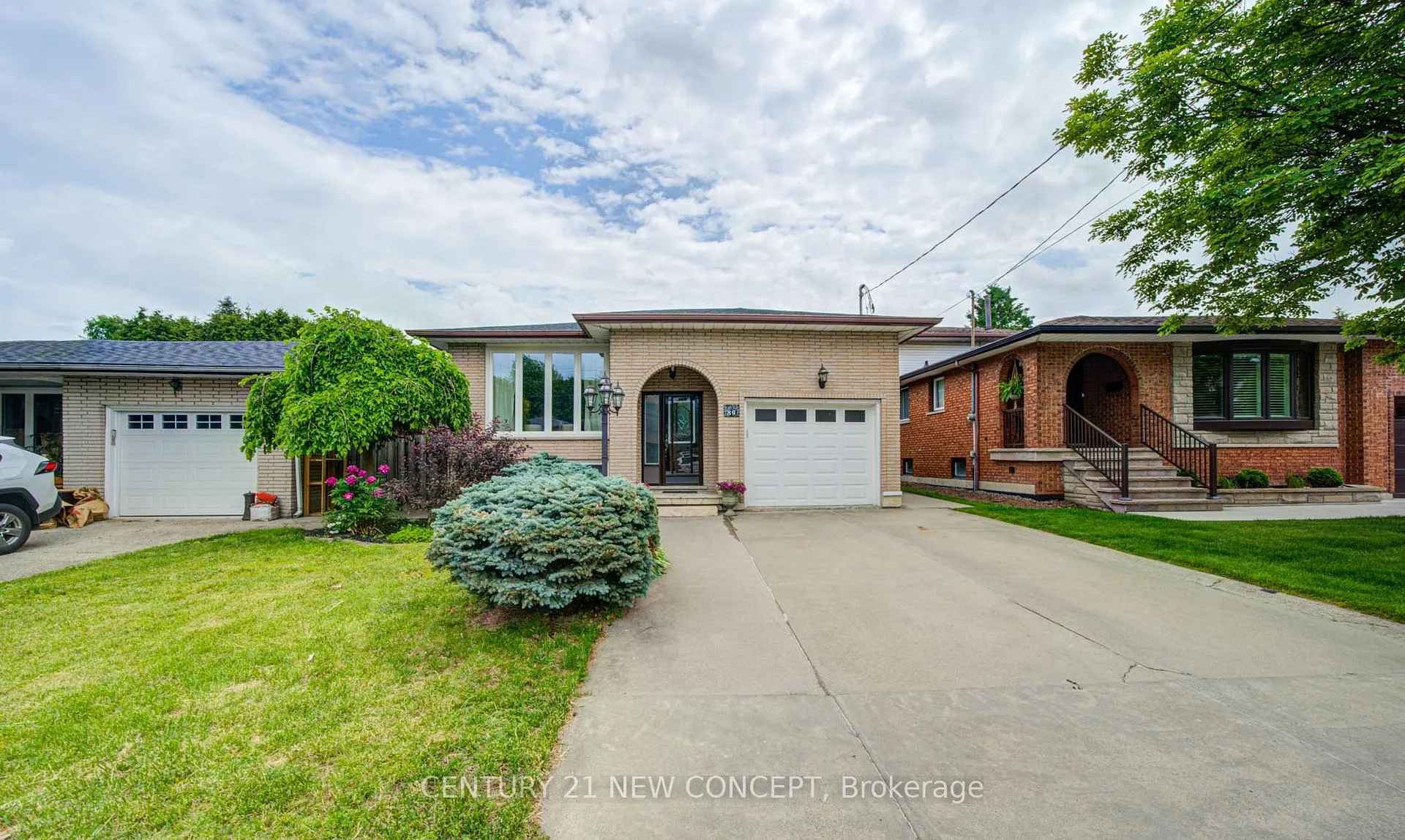 Front of 89 Greencedar Drive
