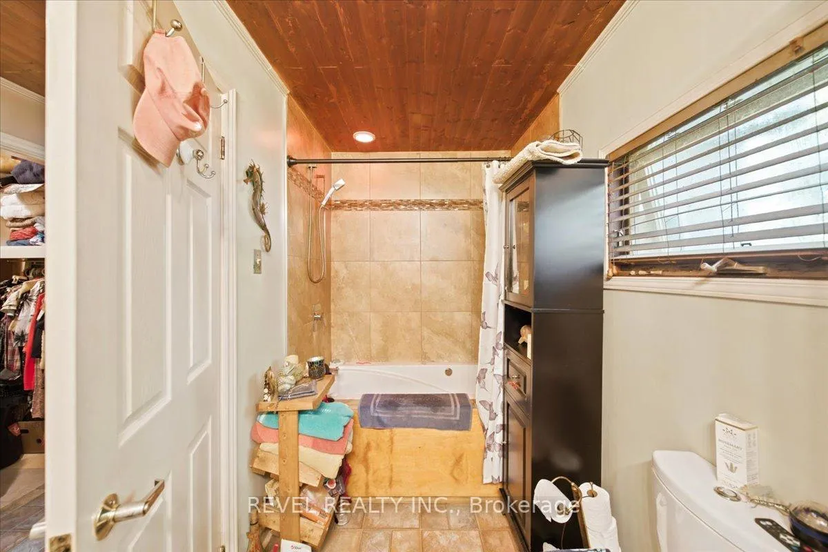 Photo 21 of 13 Winger Drive, Haldimand — HOMEH