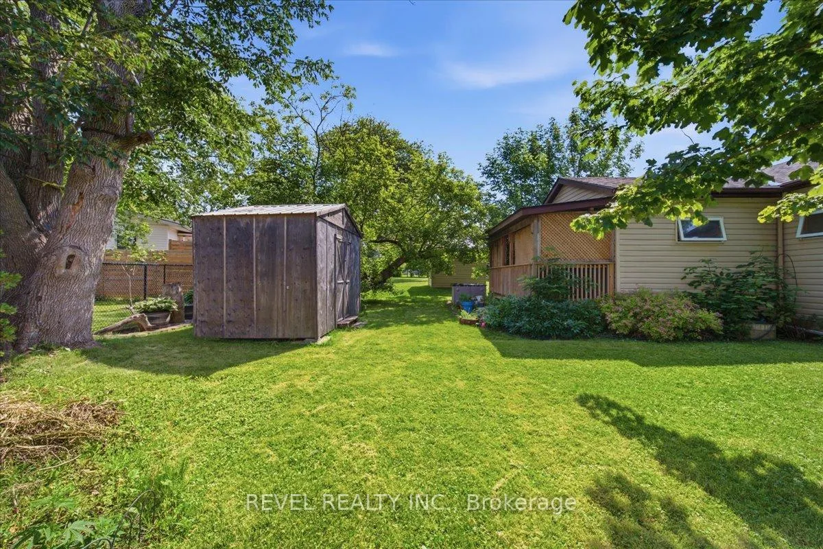 Photo 26 of 13 Winger Drive, Haldimand — HOMEH
