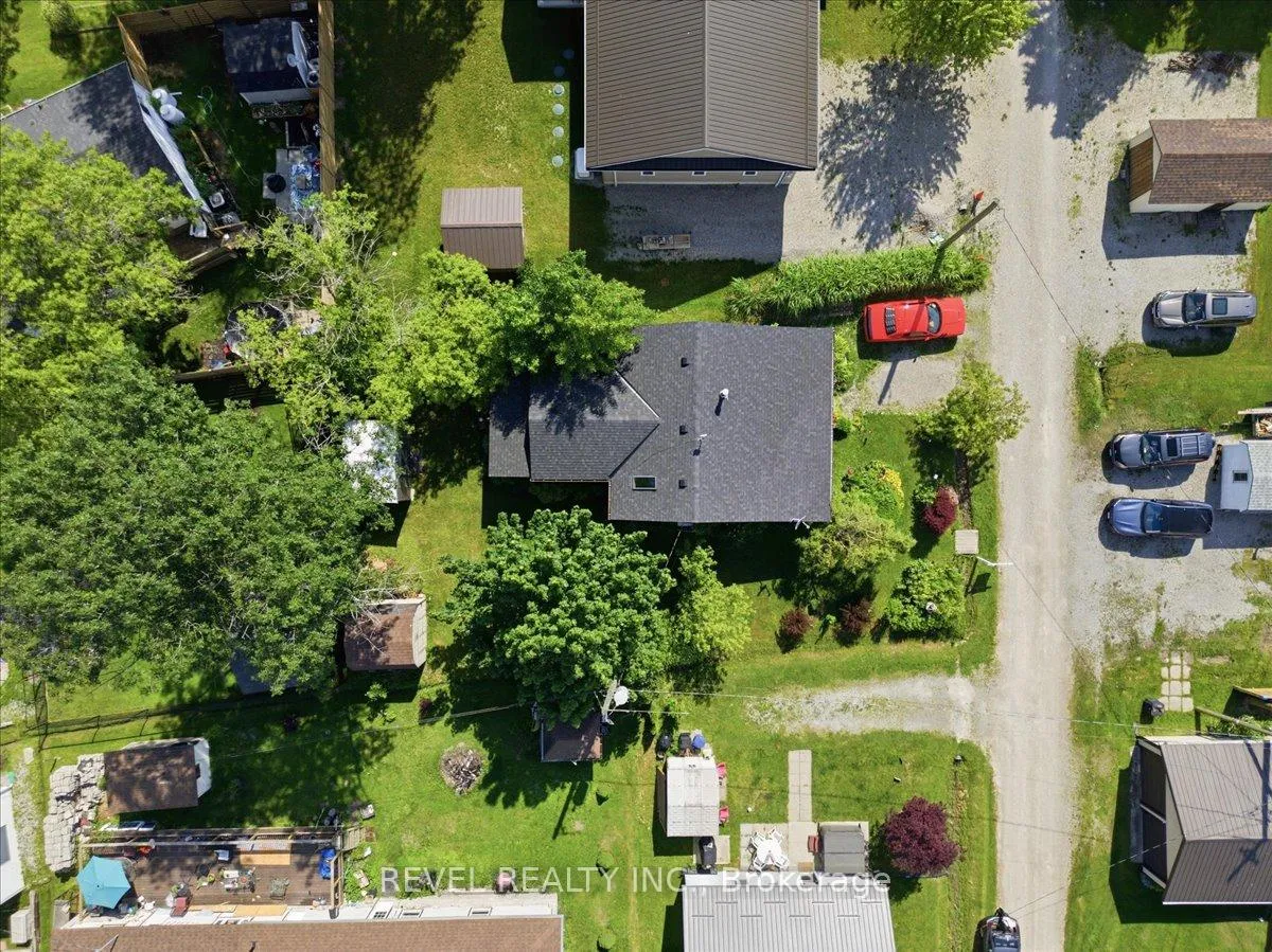 Photo 31 of 13 Winger Drive, Haldimand — HOMEH