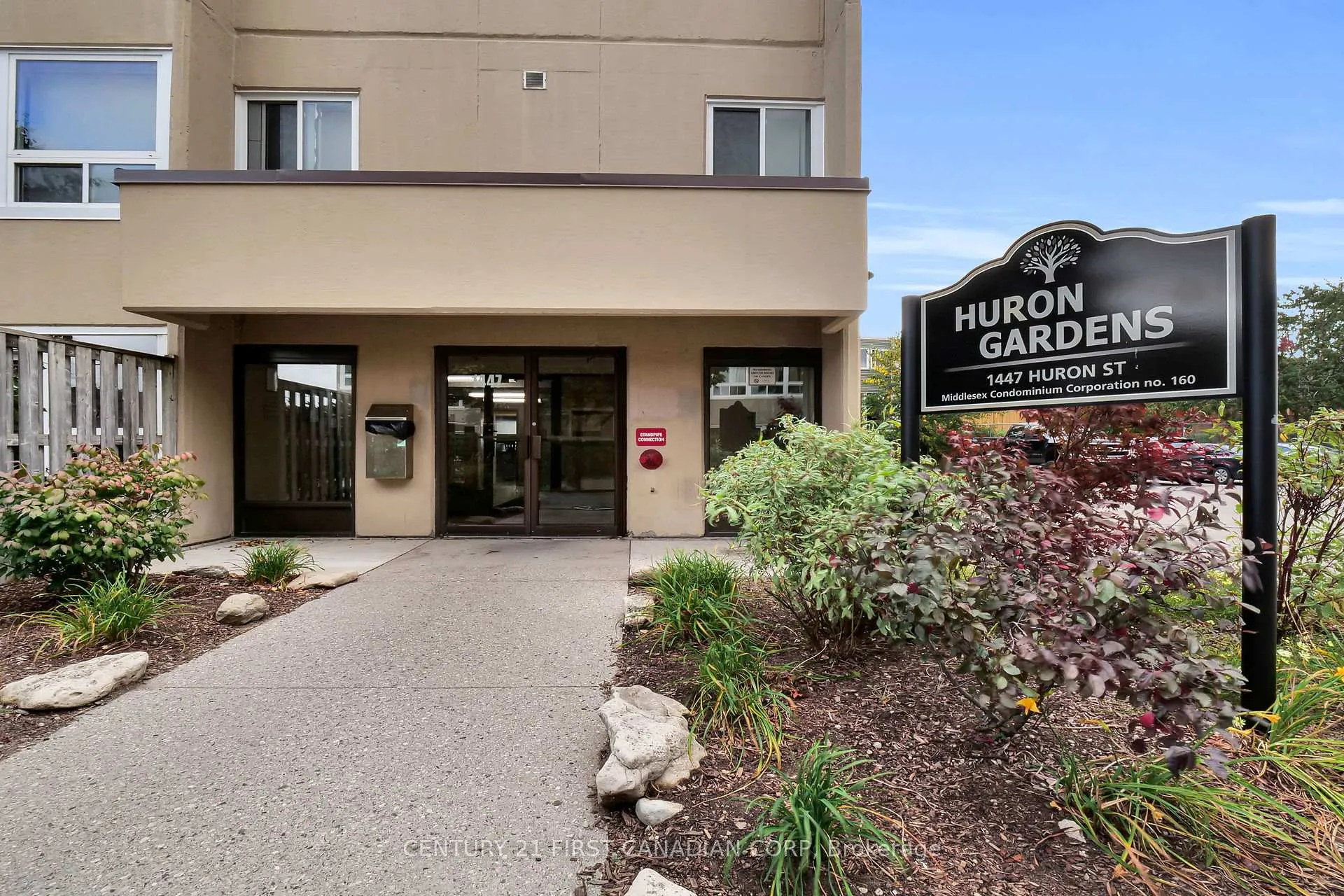 Photo of Unit 212, 1447 Huron Street