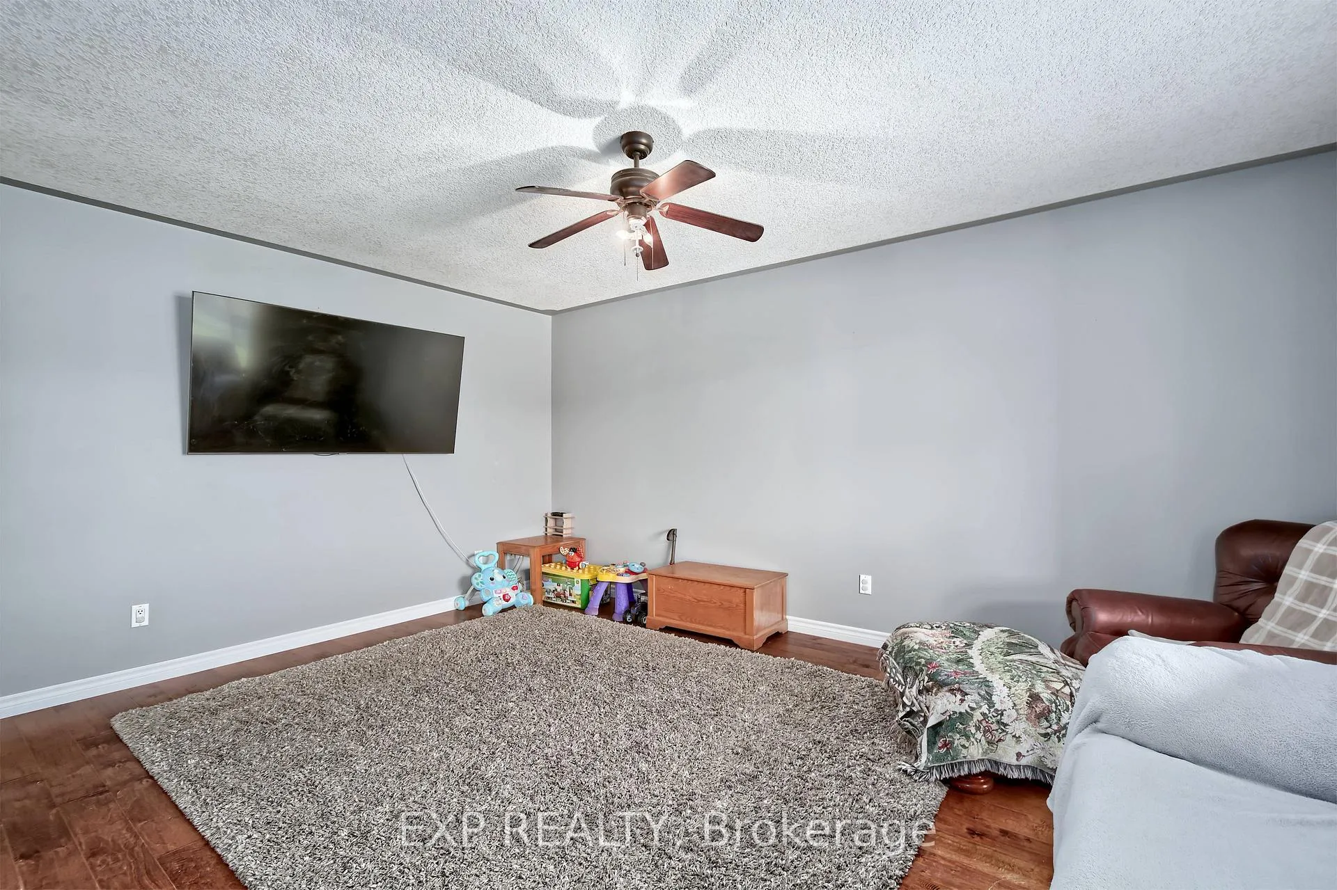 Photo 9 of 8 Rebecca Drive, Aylmer — HOMEH