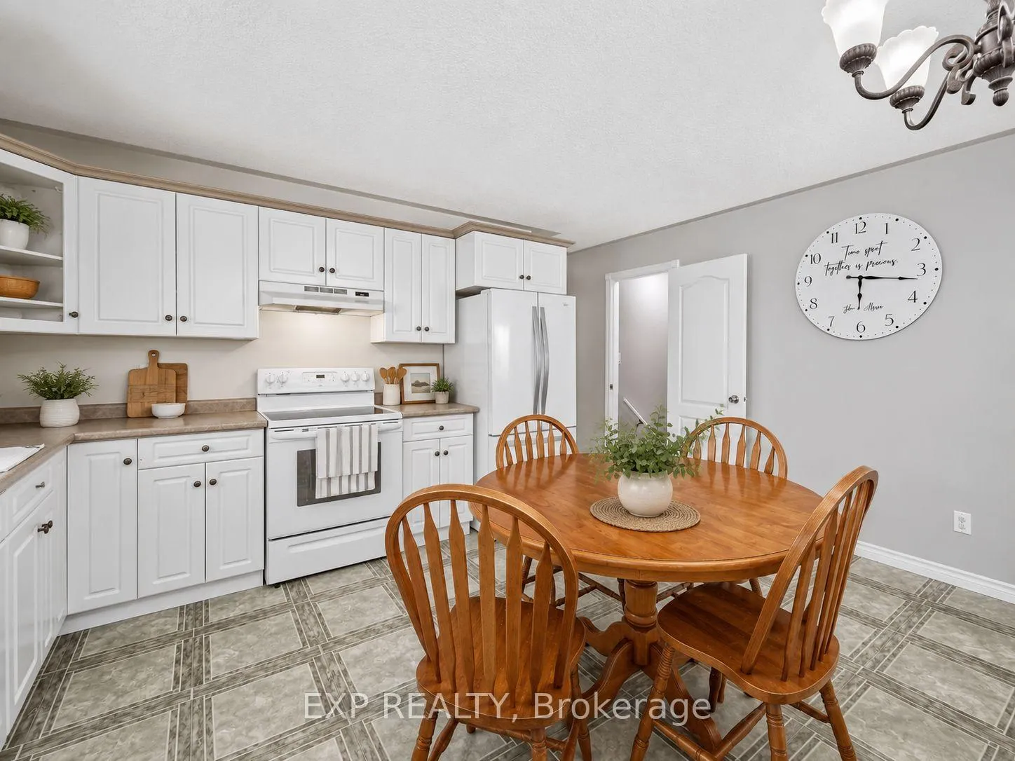 Photo 13 of 8 Rebecca Drive, Aylmer — HOMEH