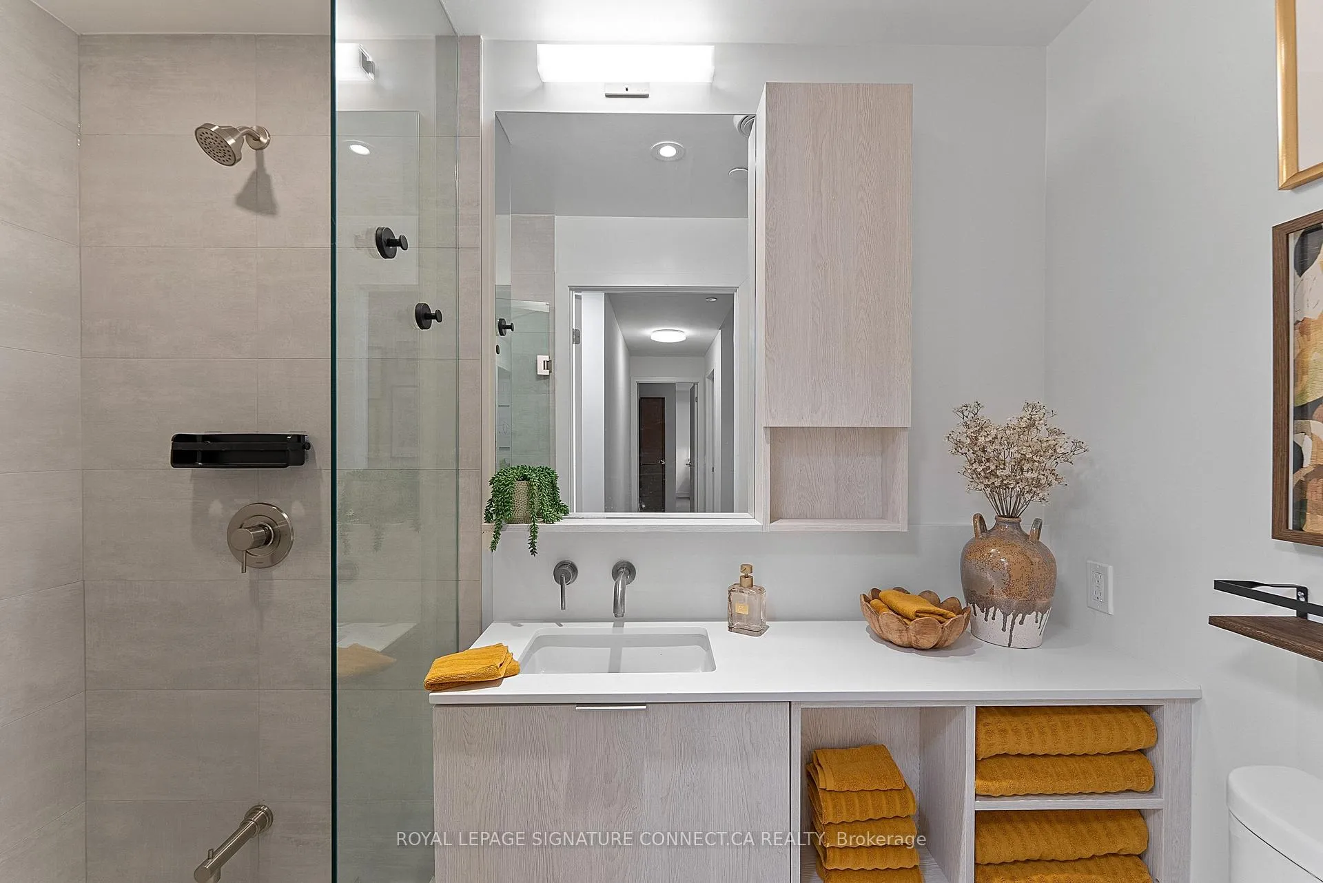 Photo 19 of Unit 415, 110 Broadway Avenue, Toronto, Mount Pleasant West — HOMEH