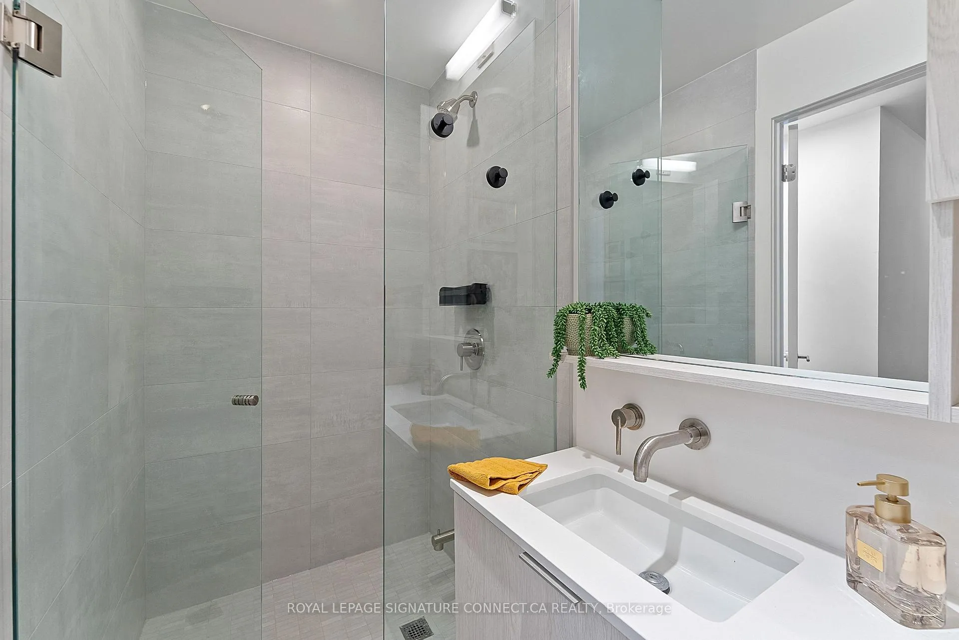 Photo 20 of Unit 415, 110 Broadway Avenue, Toronto, Mount Pleasant West — HOMEH