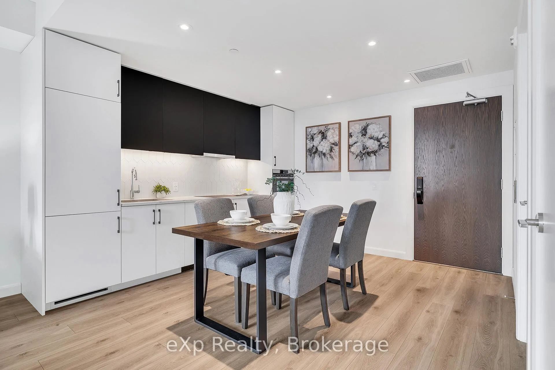 Photo 3 of Unit 306, 741 King Street W, Kitchener, KW Hospital — HOMEH