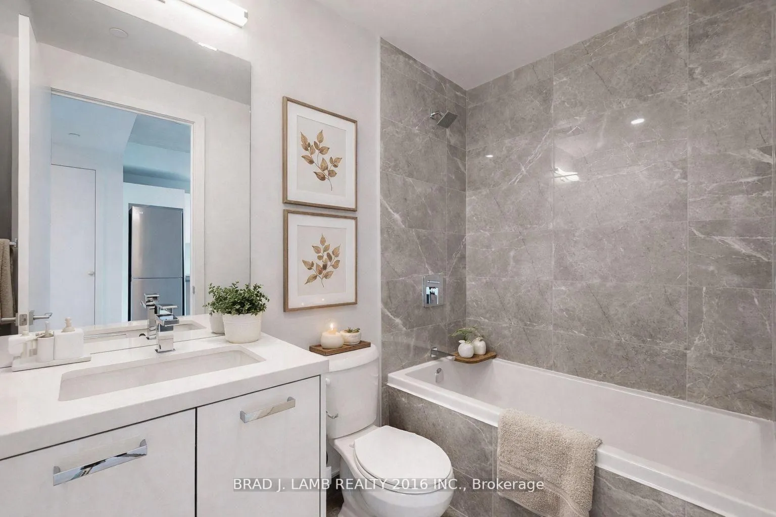 Photo 4 of Unit 2201, 284 King Street E, Toronto, Moss Park — HOMEH
