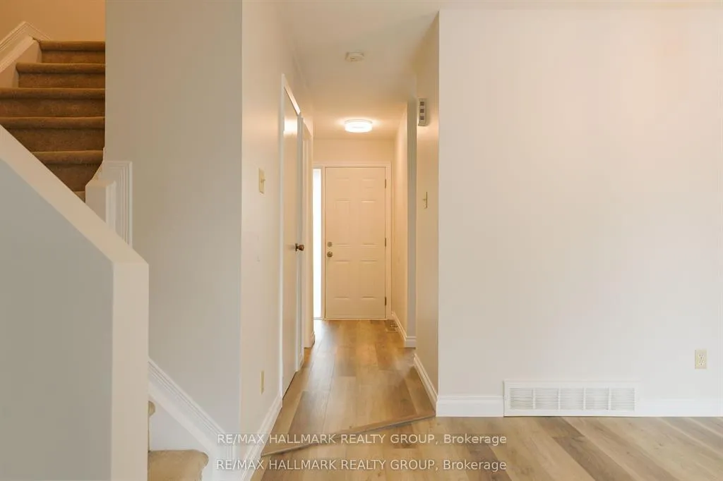 Photo 2 of Unit 122, 2624 Pimlico Crescent, Ottawa, Emerald Woods/Sawmill Creek — HOMEH