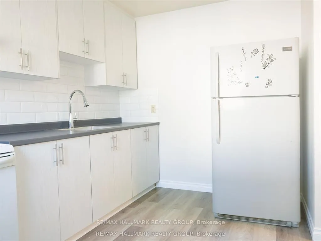Photo 5 of Unit 122, 2624 Pimlico Crescent, Ottawa, Emerald Woods/Sawmill Creek — HOMEH