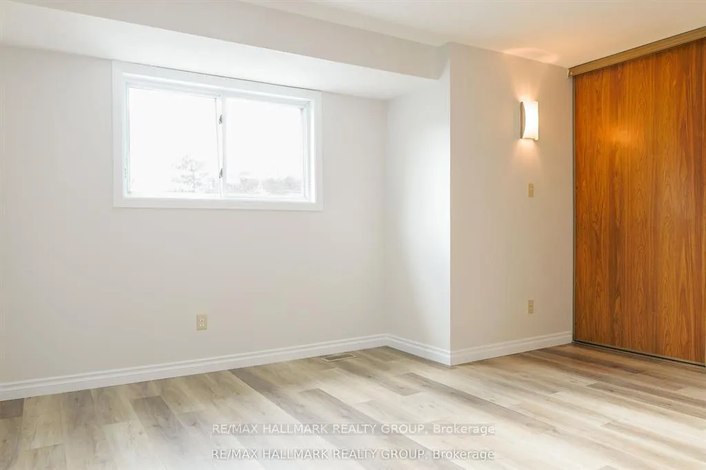Photo 16 of Unit 122, 2624 Pimlico Crescent, Ottawa, Emerald Woods/Sawmill Creek — HOMEH