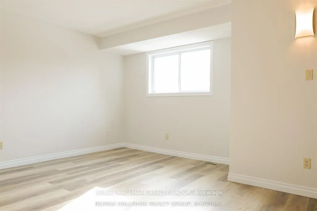 Photo 21 of Unit 122, 2624 Pimlico Crescent, Ottawa, Emerald Woods/Sawmill Creek — HOMEH