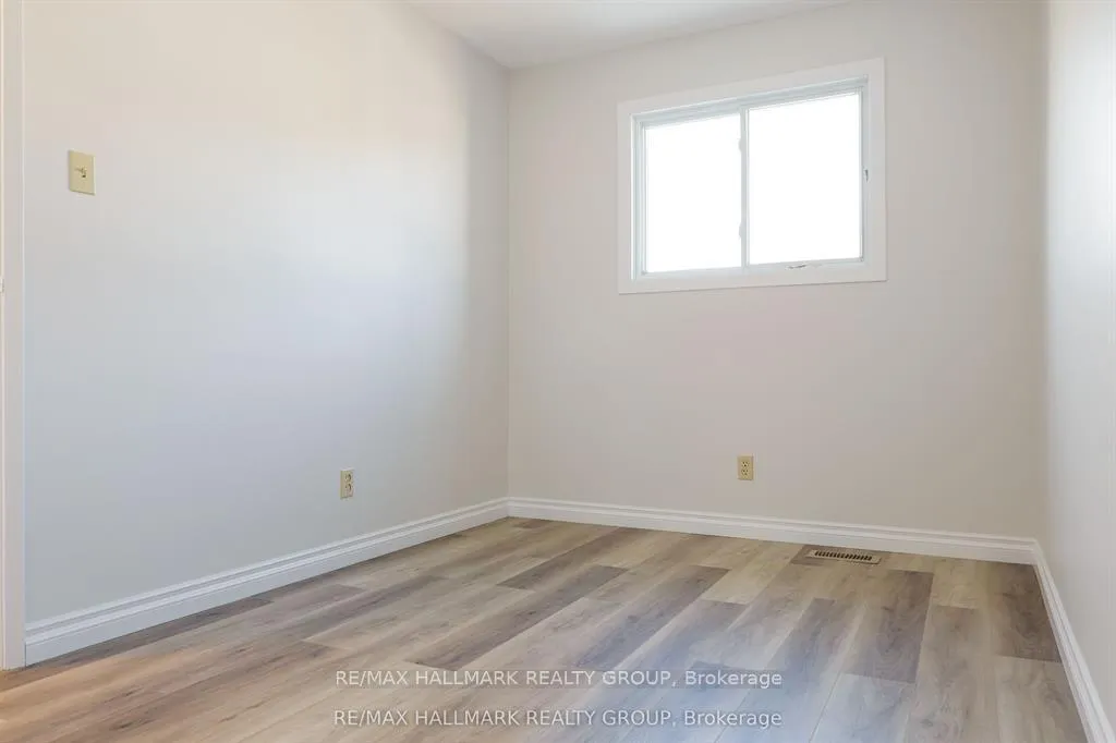 Photo 23 of Unit 122, 2624 Pimlico Crescent, Ottawa, Emerald Woods/Sawmill Creek — HOMEH