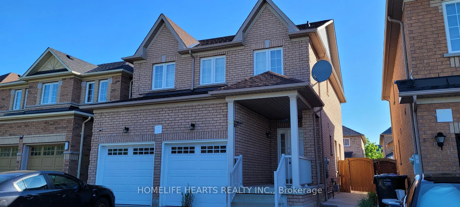 Photo 3 of 43 Turquoise Crescent, Brampton, Bram East — HOMEH