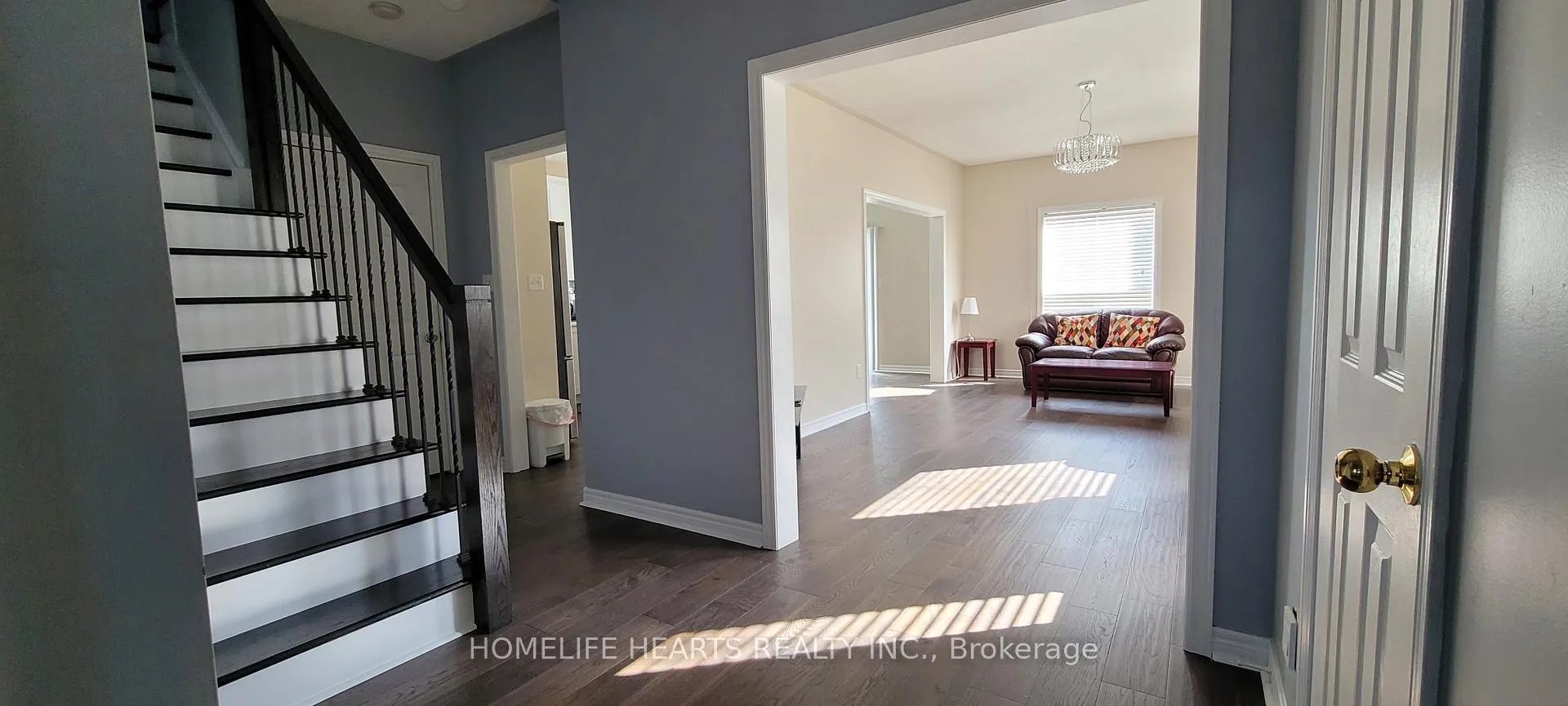 Photo 4 of 43 Turquoise Crescent, Brampton, Bram East — HOMEH