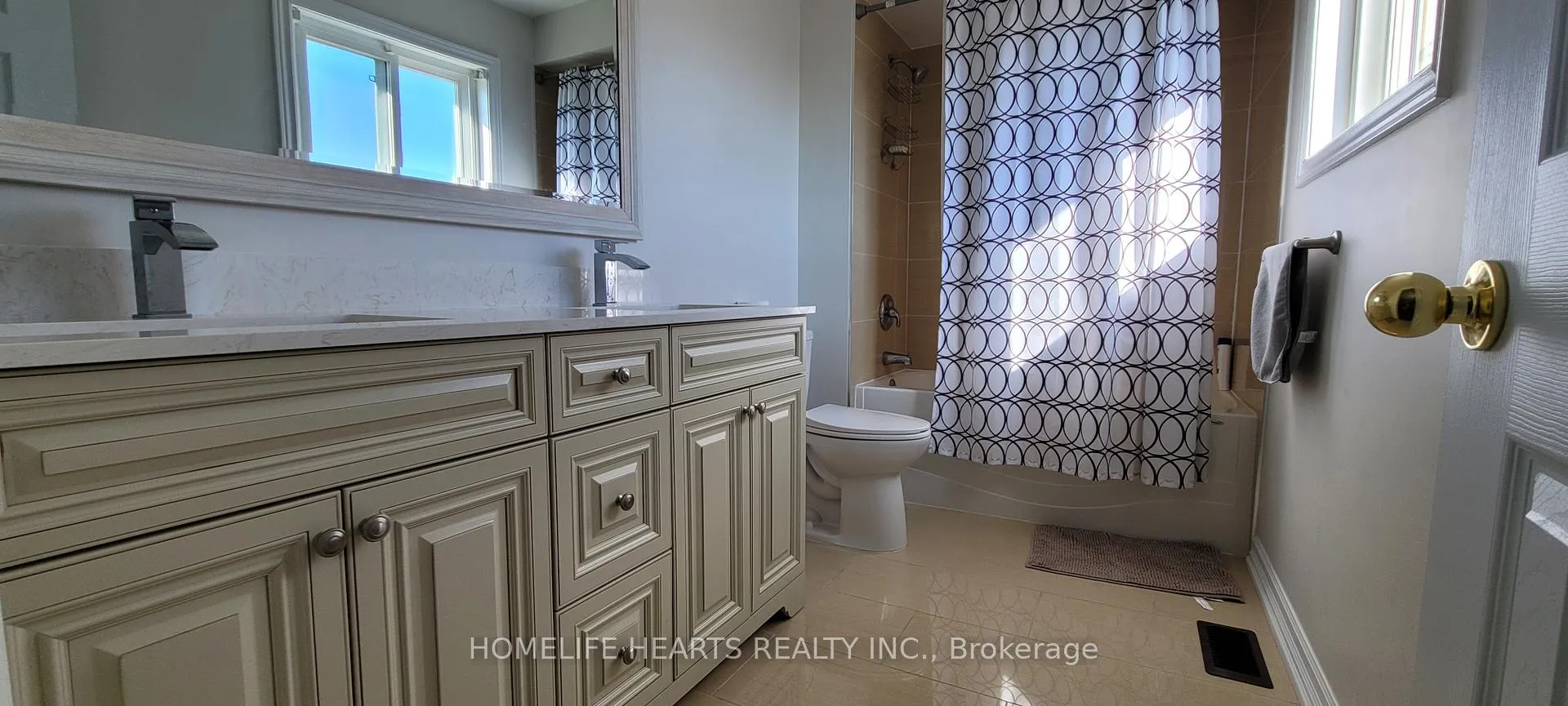 Photo 13 of 43 Turquoise Crescent, Brampton, Bram East — HOMEH