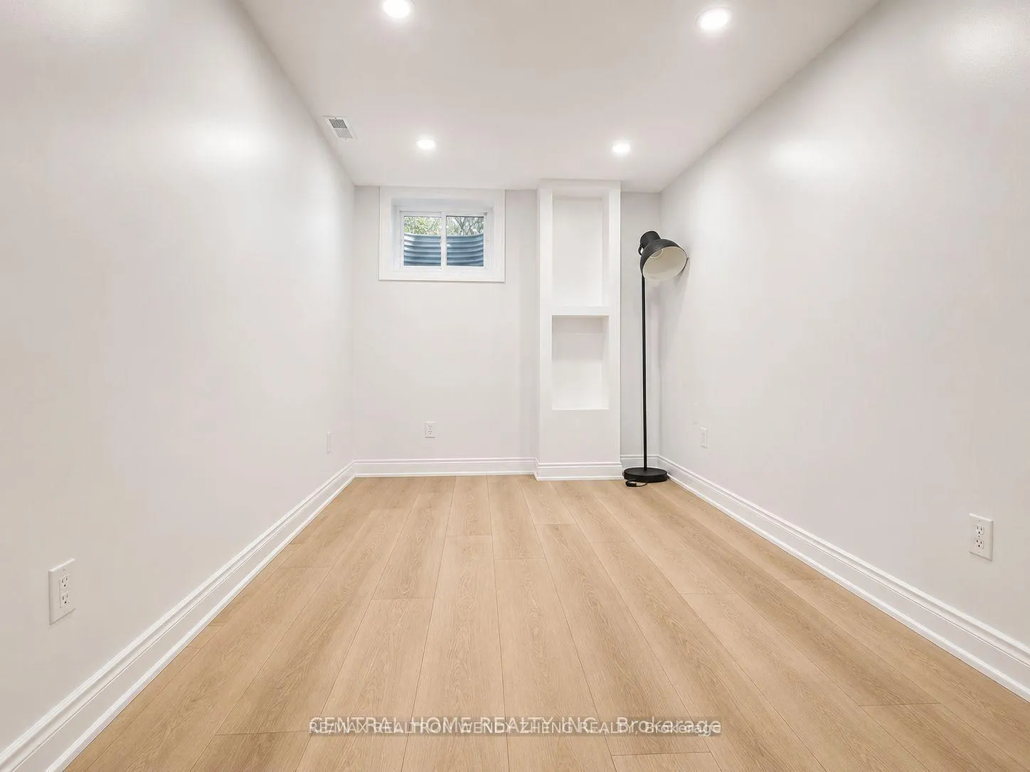 Photo 7 of Unit Bsmt, 47 Stella Drive, Markham, Middlefield — HOMEH
