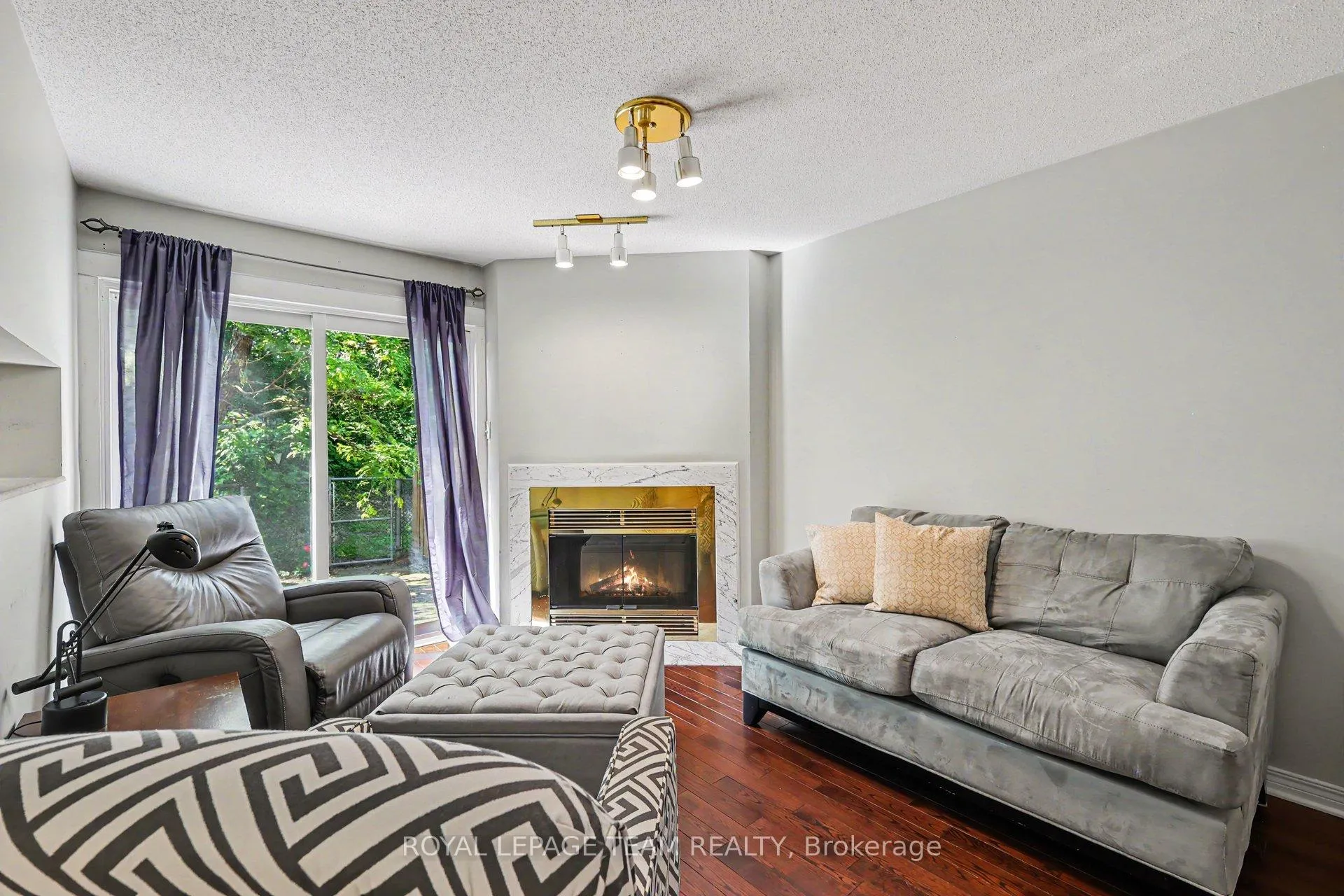 Photo 6 of 86 Winnegreen Court, Ottawa, Hunt Club Park — HOMEH
