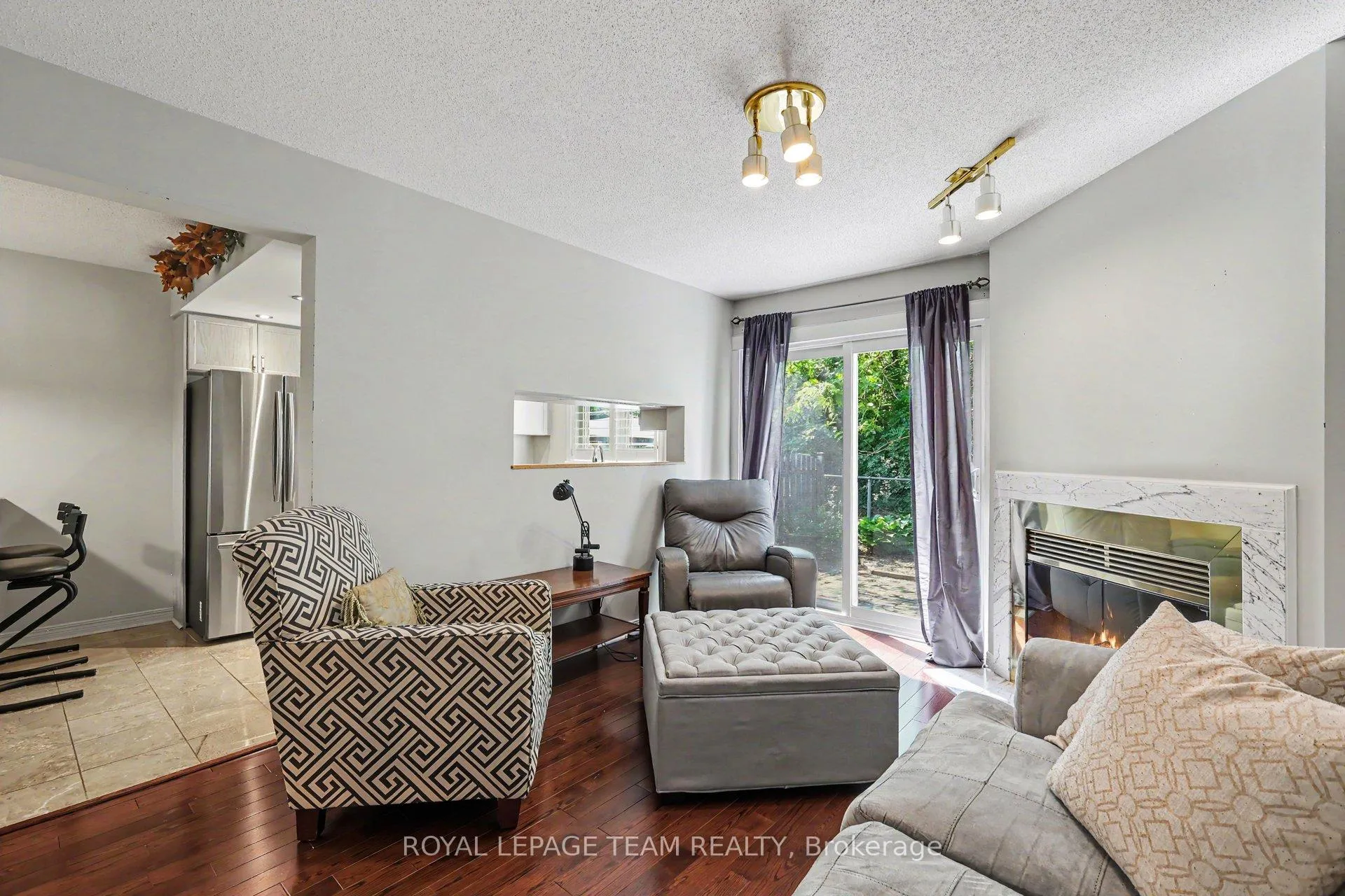 Photo 7 of 86 Winnegreen Court, Ottawa, Hunt Club Park — HOMEH