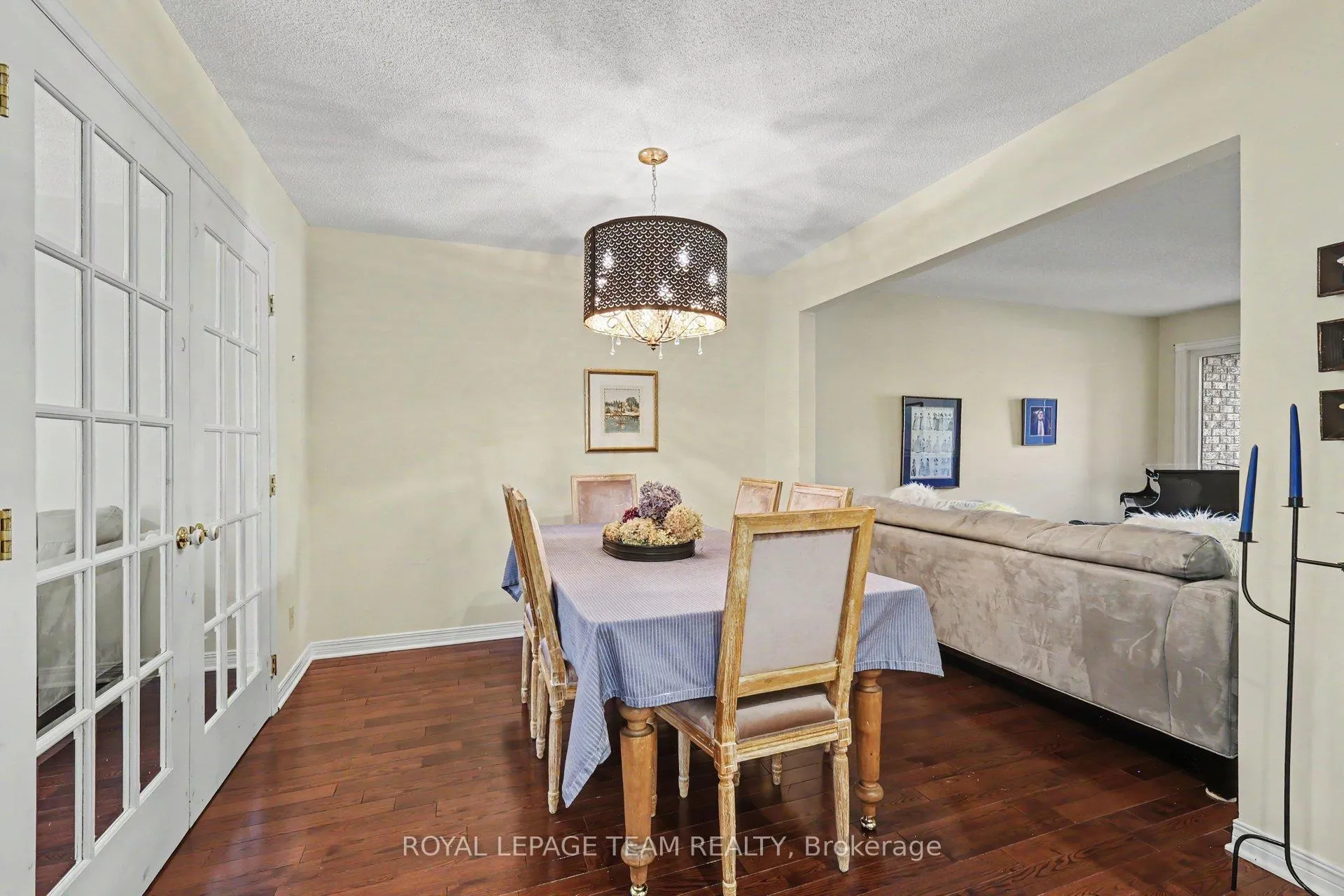 Photo 9 of 86 Winnegreen Court, Ottawa, Hunt Club Park — HOMEH