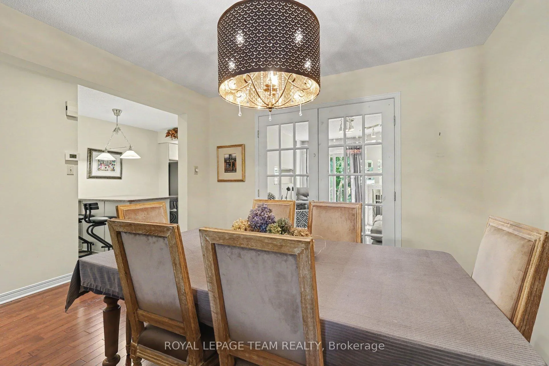 Photo 10 of 86 Winnegreen Court, Ottawa, Hunt Club Park — HOMEH