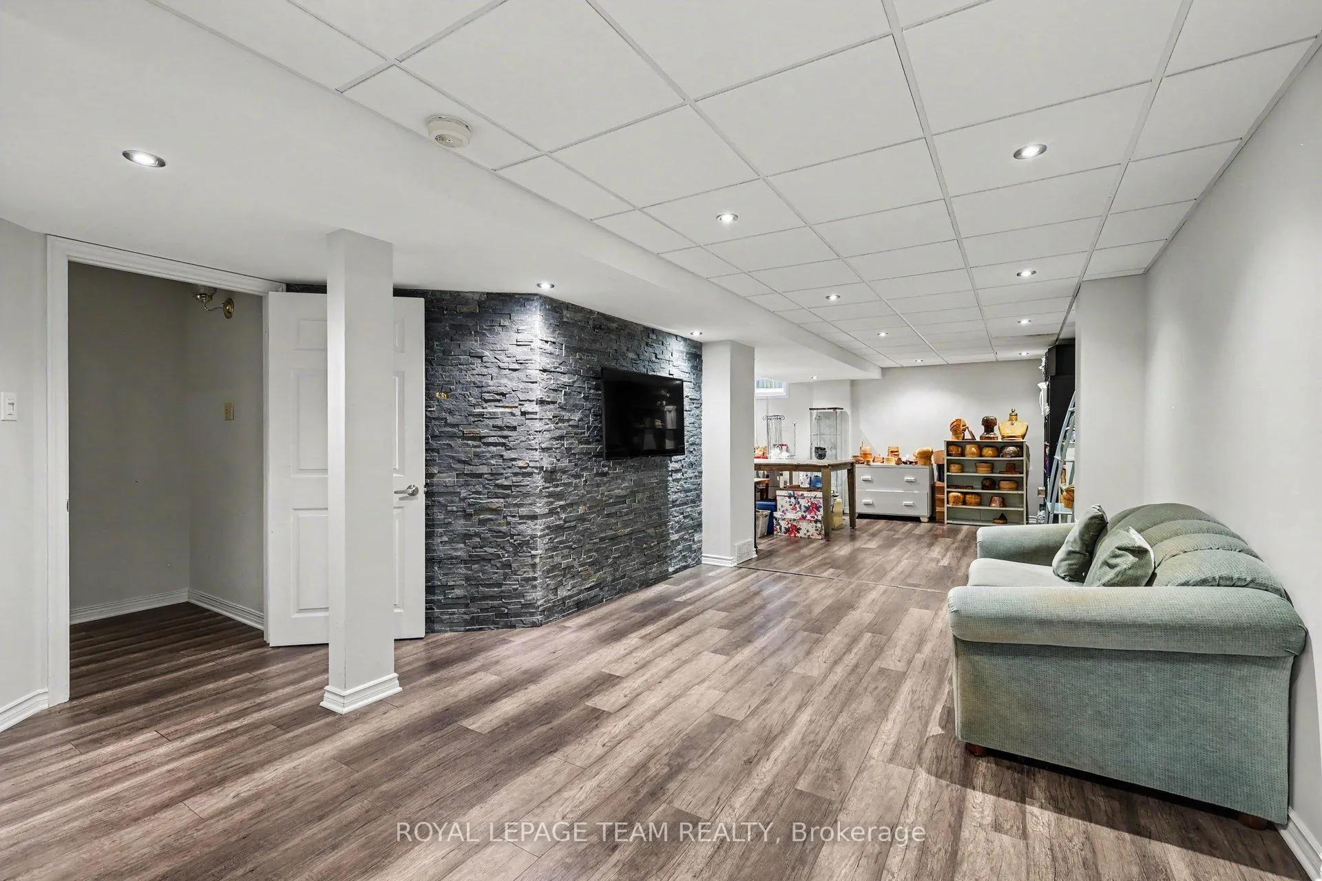 Photo 26 of 86 Winnegreen Court, Ottawa, Hunt Club Park — HOMEH