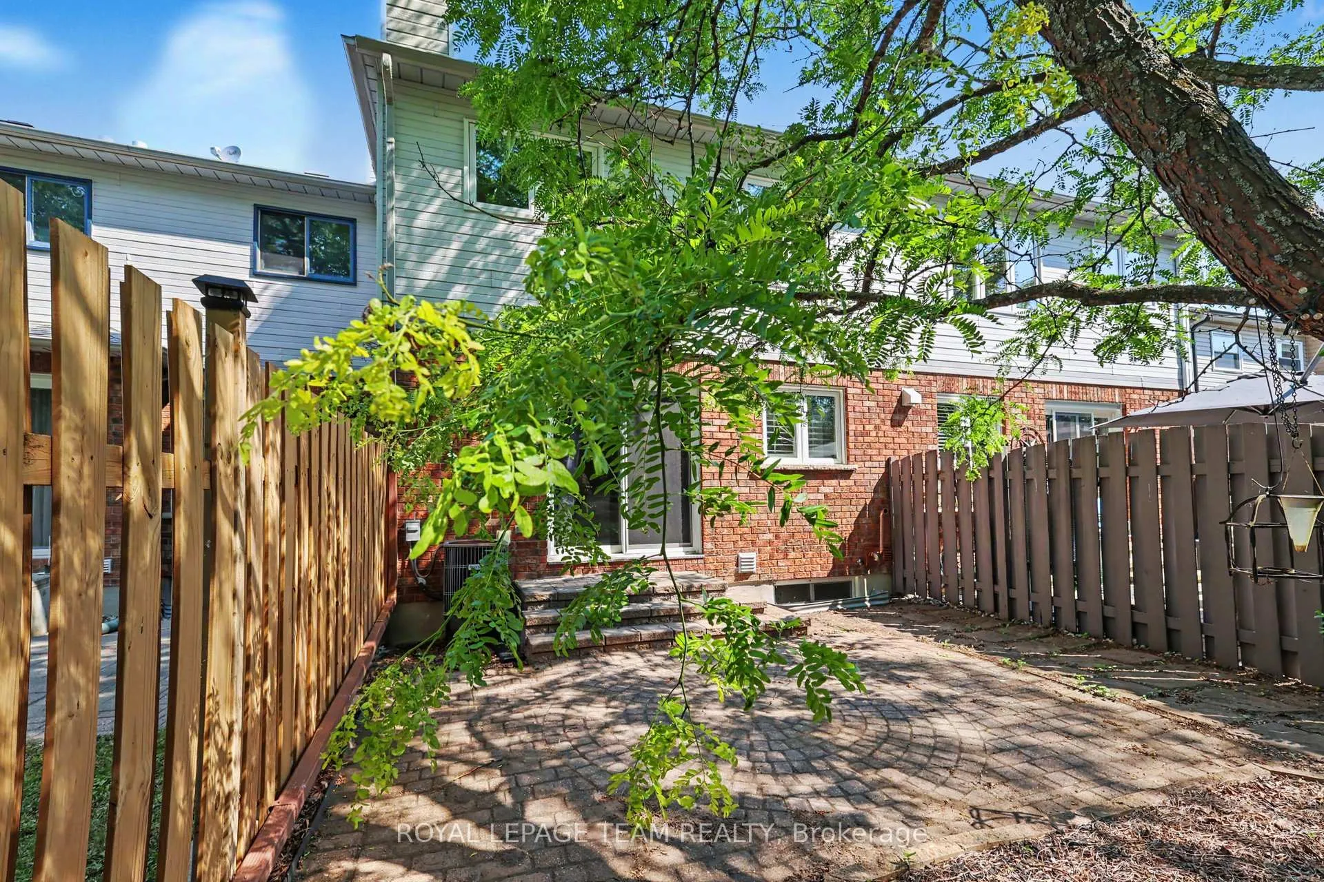 Photo 29 of 86 Winnegreen Court, Ottawa, Hunt Club Park — HOMEH