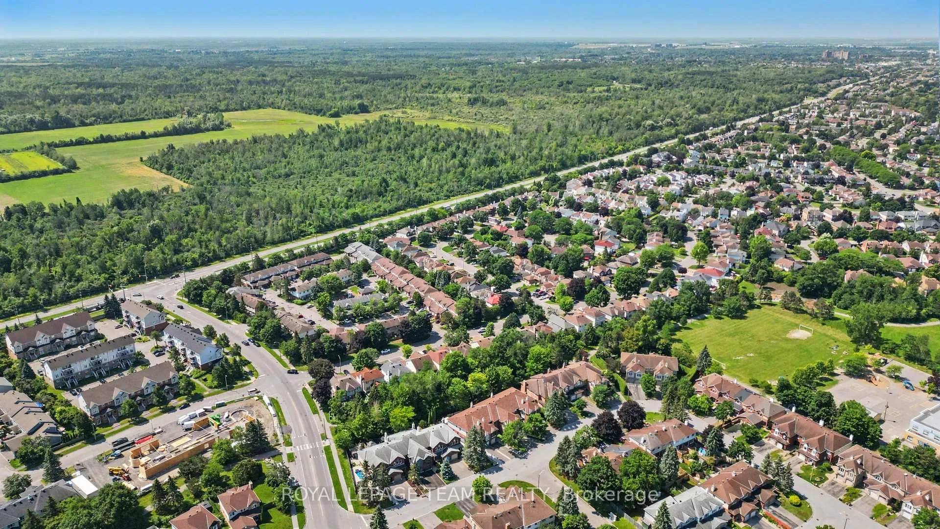 Photo 34 of 86 Winnegreen Court, Ottawa, Hunt Club Park — HOMEH