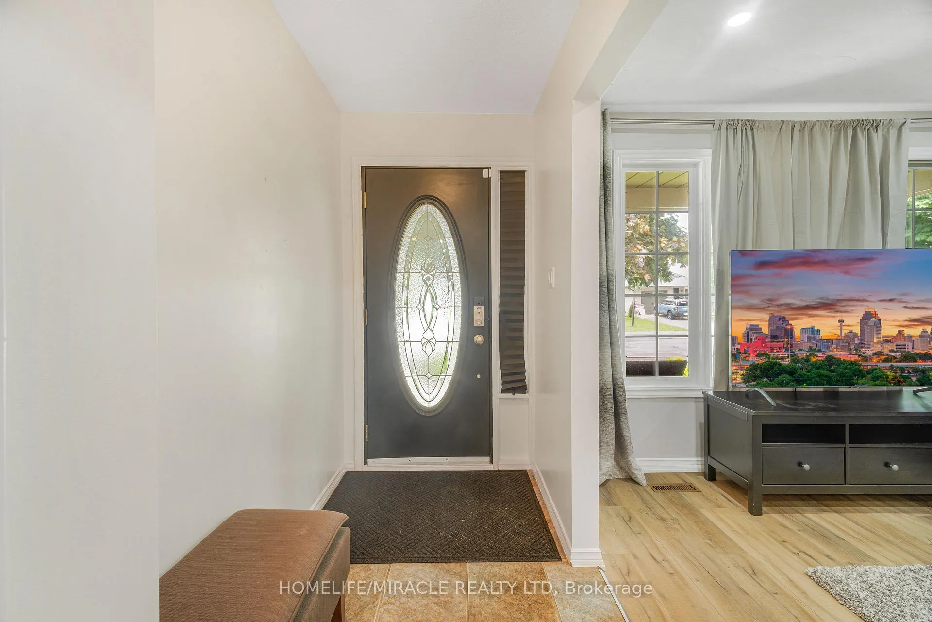 Photo 9 of 23 Millpond Place, Hamilton, Randall — HOMEH
