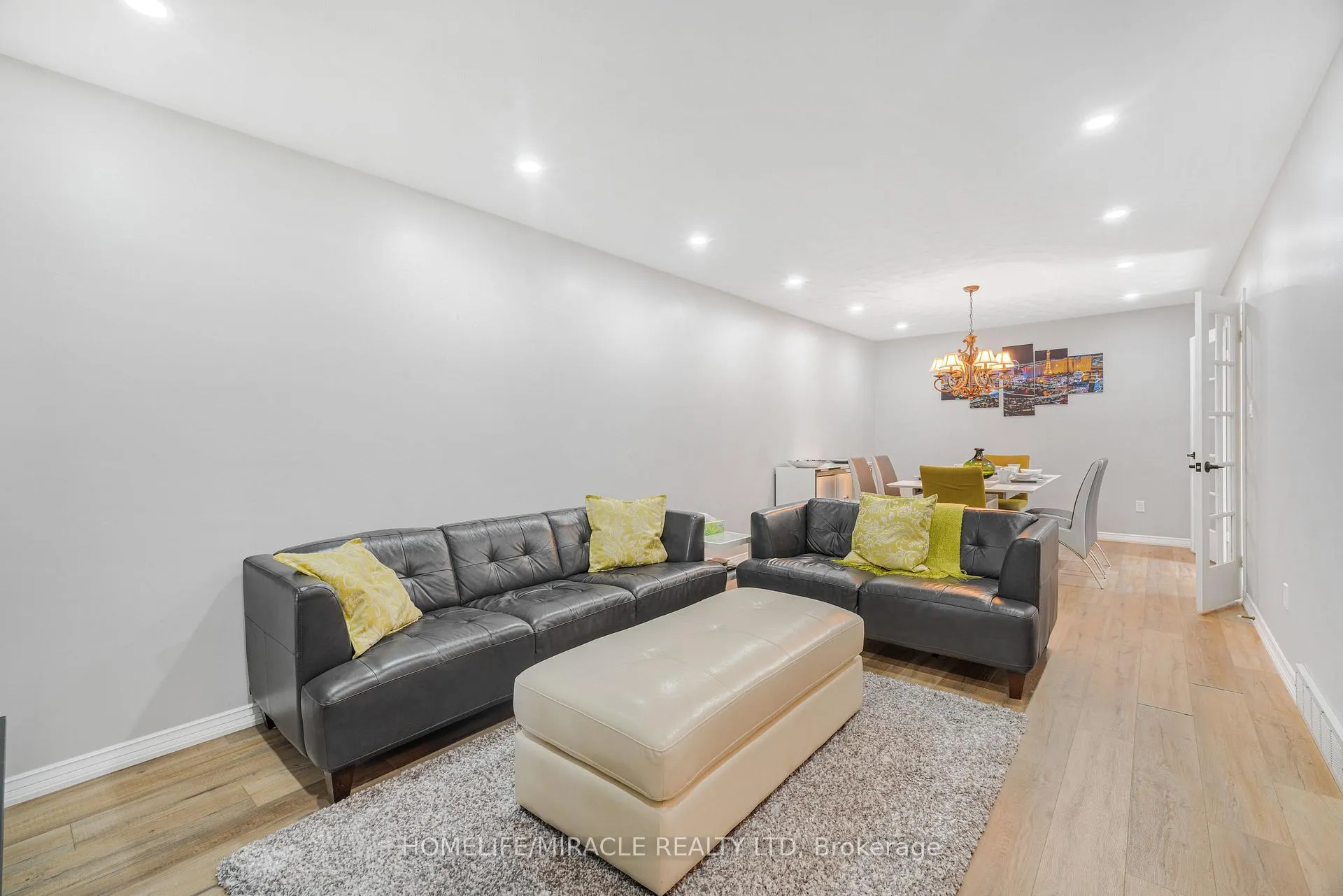 Photo 15 of 23 Millpond Place, Hamilton, Randall — HOMEH