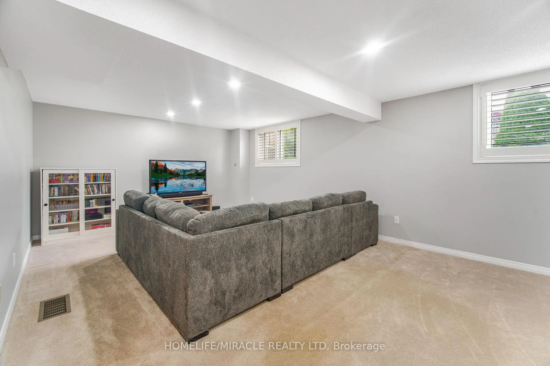 Photo 35 of 23 Millpond Place, Hamilton, Randall — HOMEH