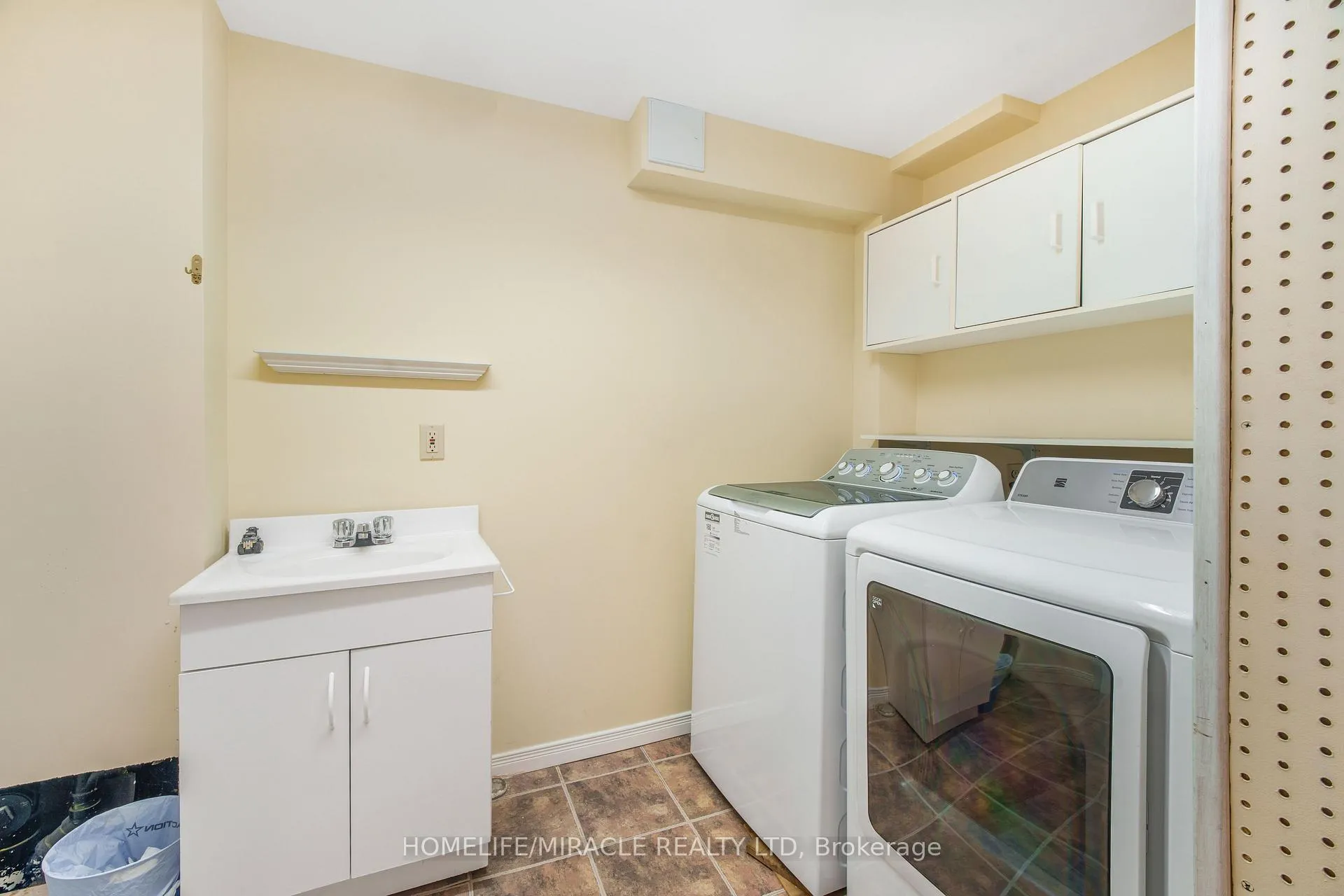 Photo 39 of 23 Millpond Place, Hamilton, Randall — HOMEH
